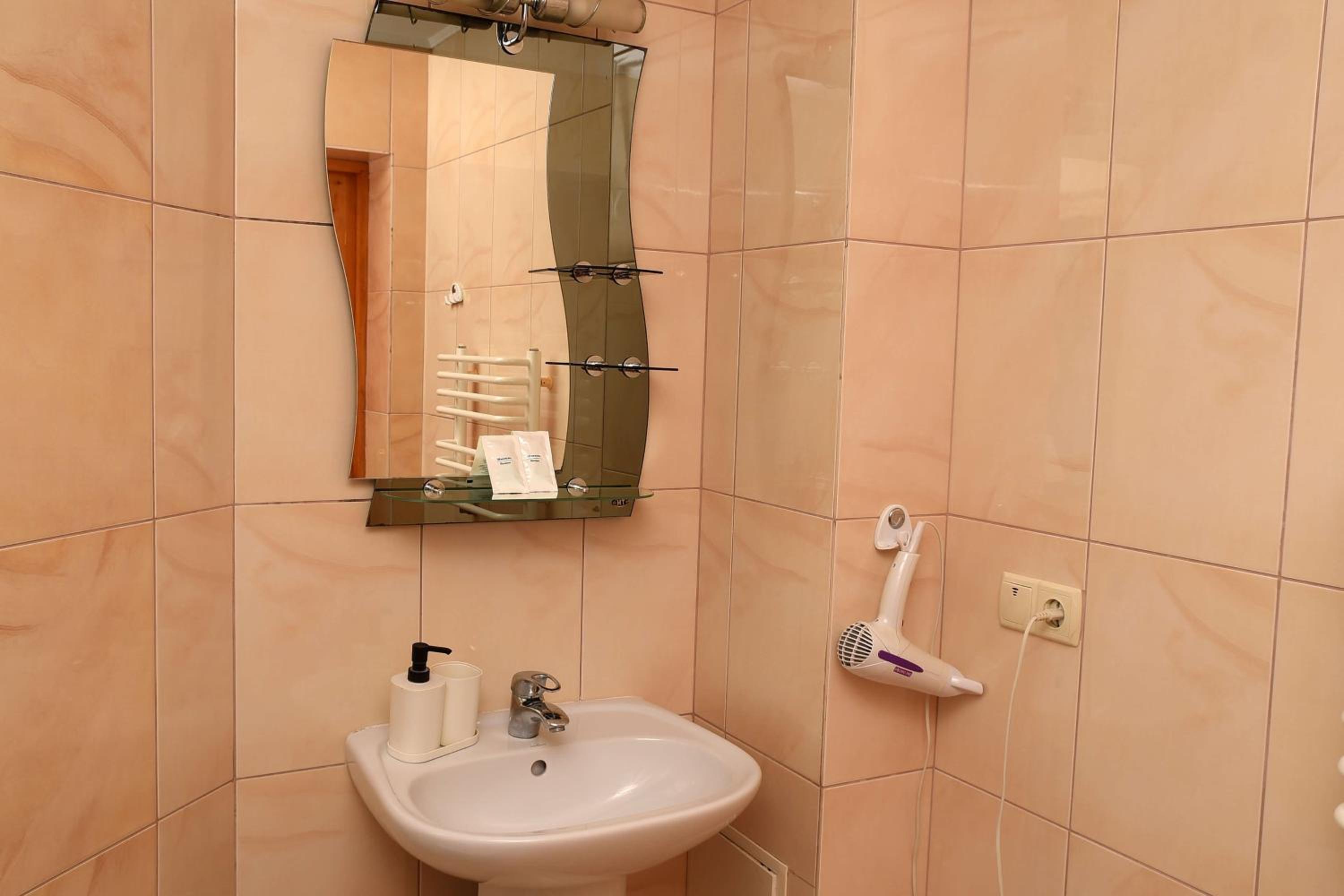 Double Room with Extra Bed photo 3