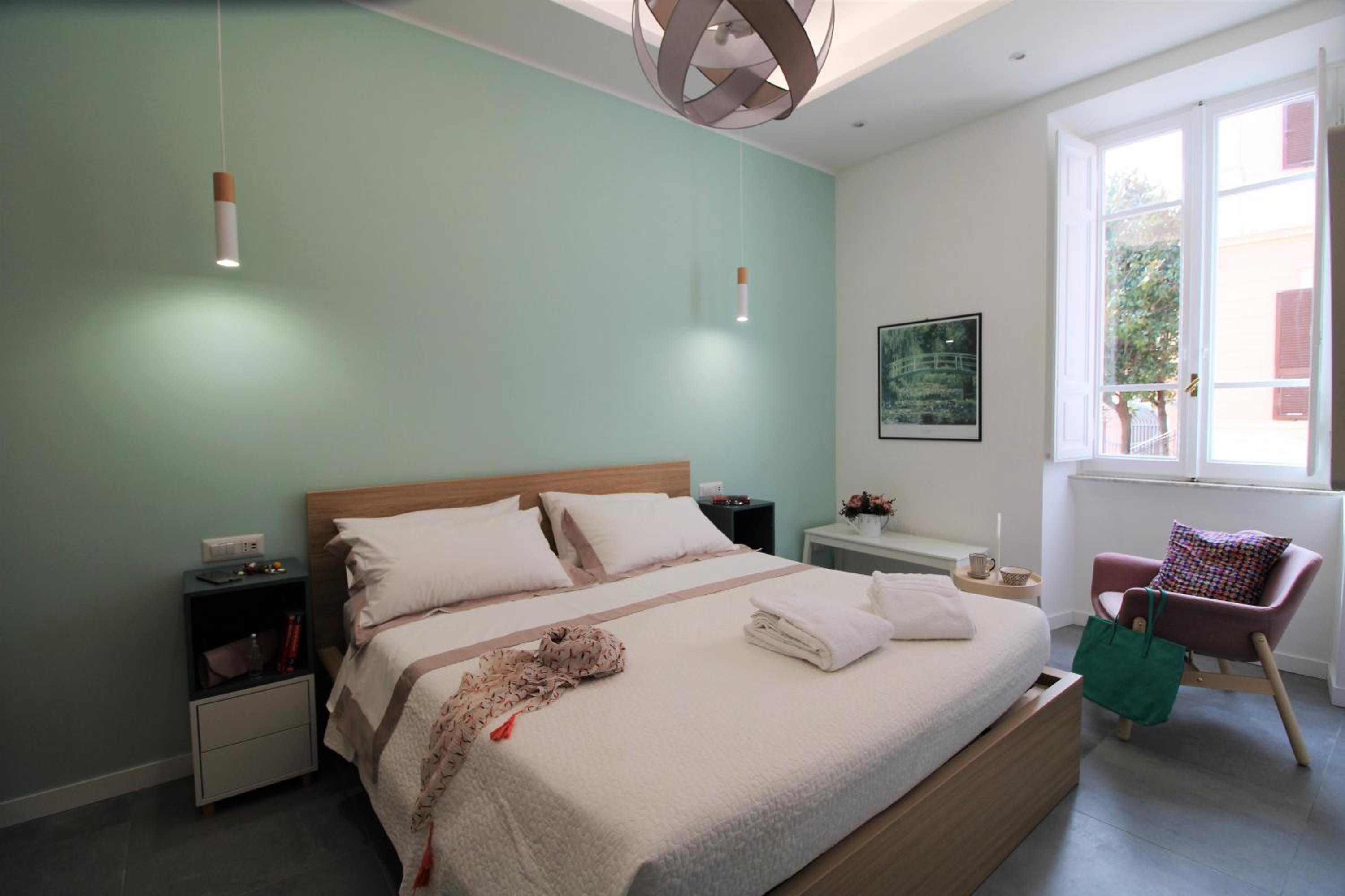 King Room with Private Bathroom photo 1