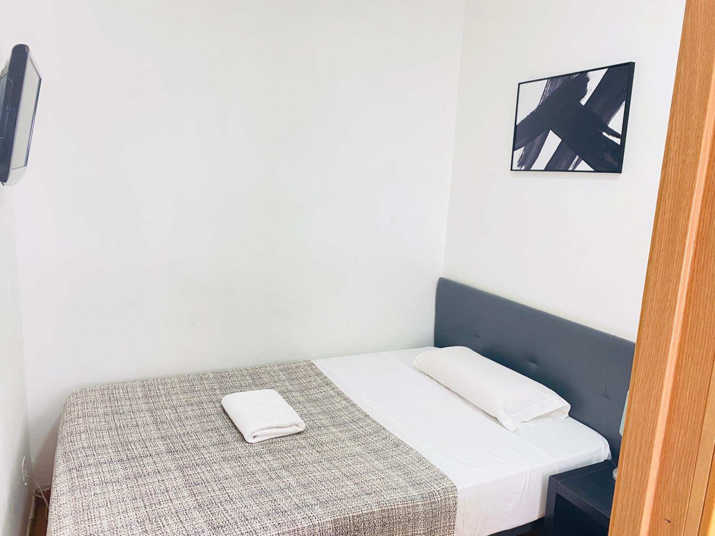 Single Room photo 3
