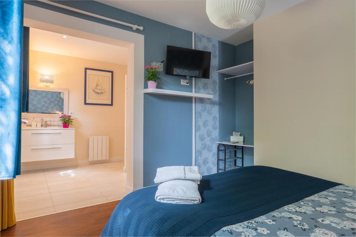 Double Room with Private Bathroom photo 1