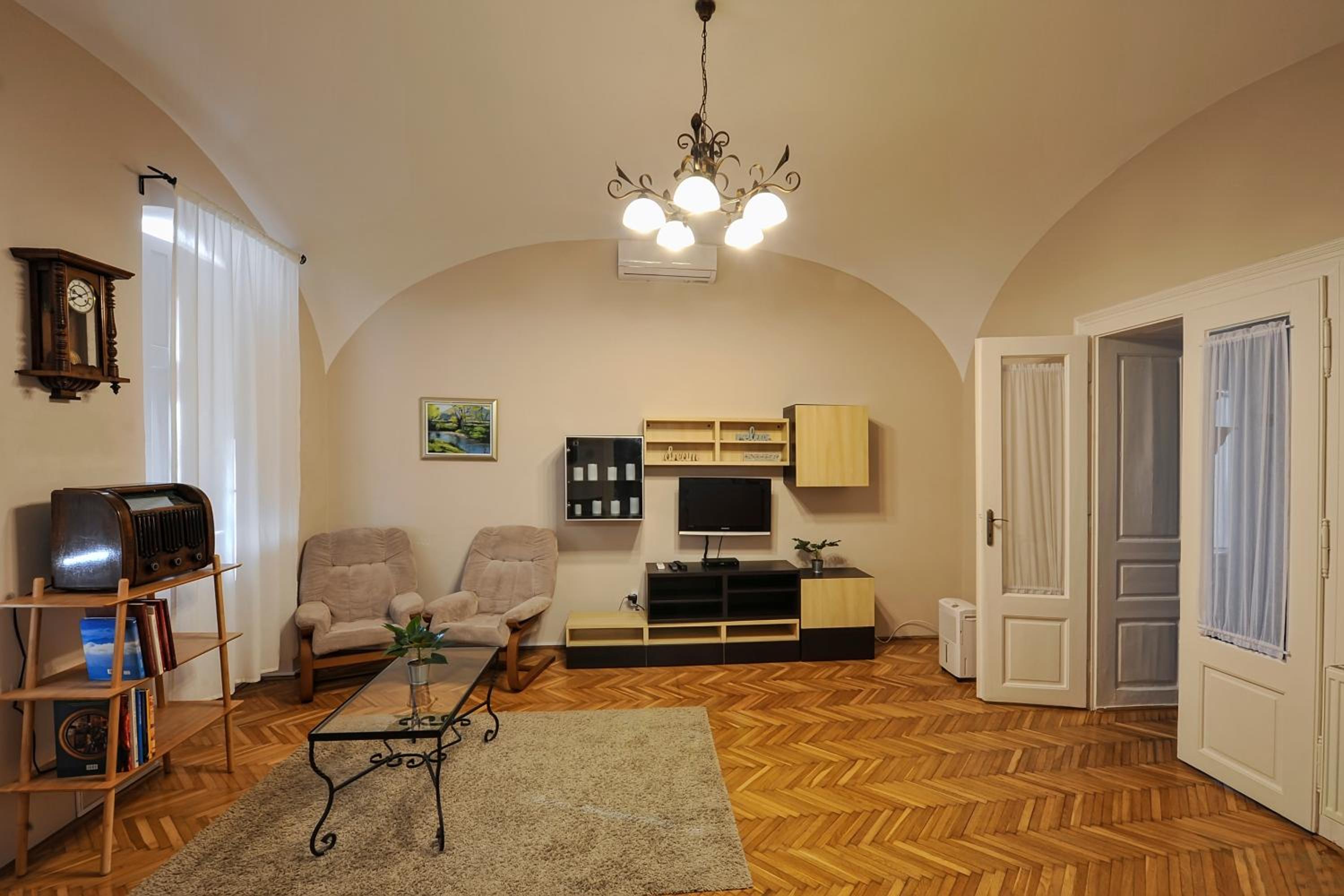 Superior Apartment