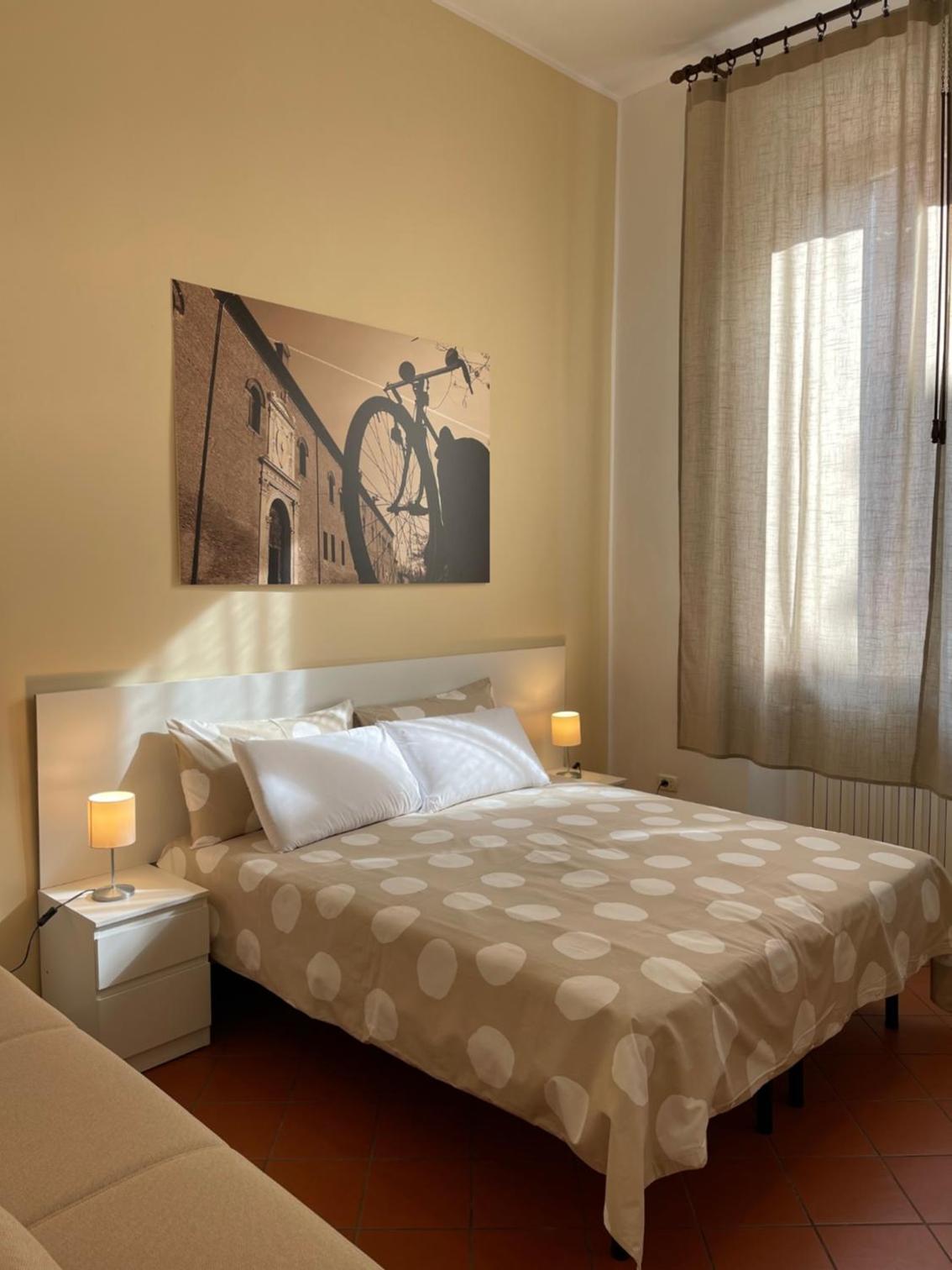 Standard Single Room with Shared Bathroom photo 2