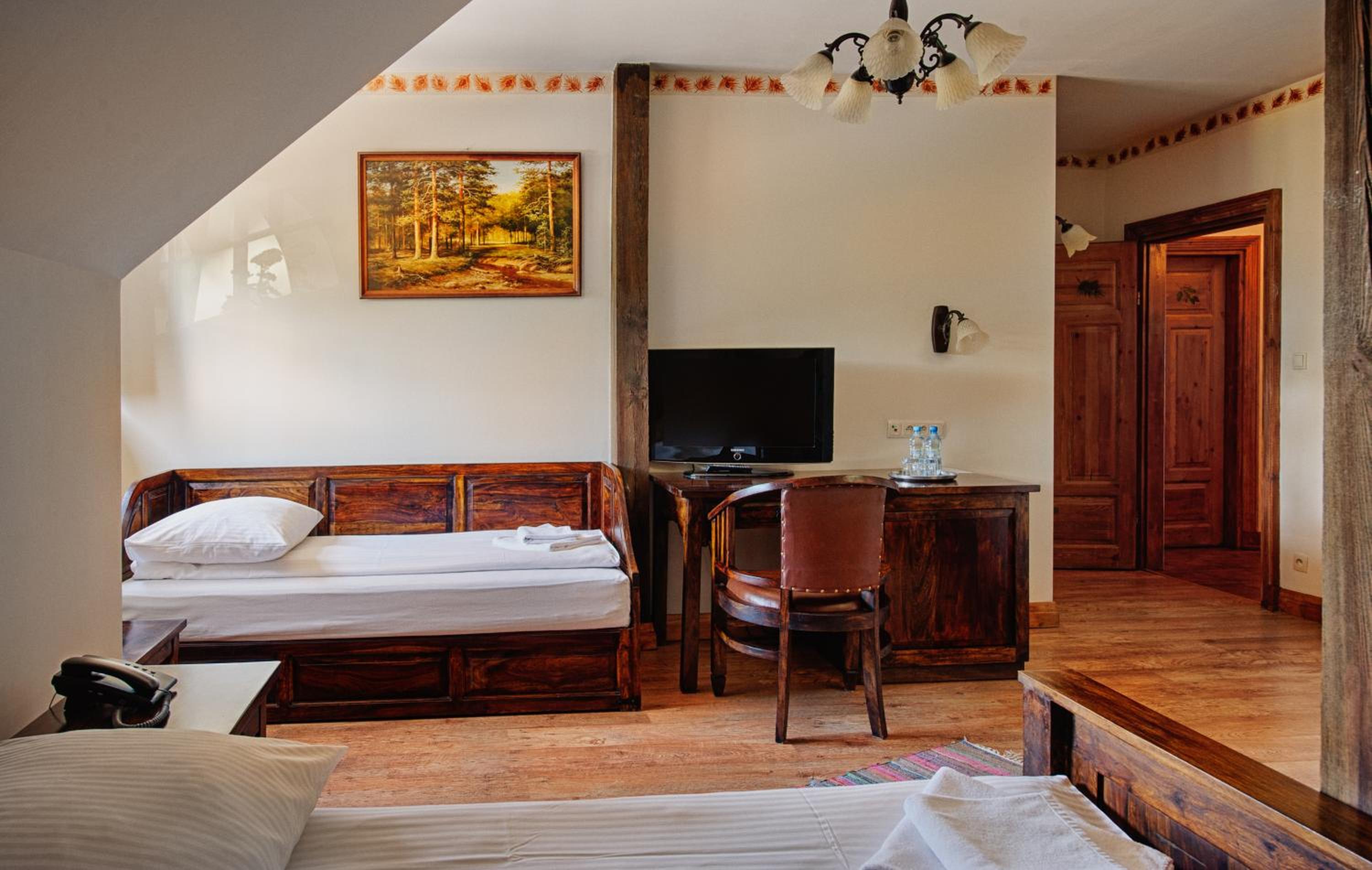 Double Room - Photo 12