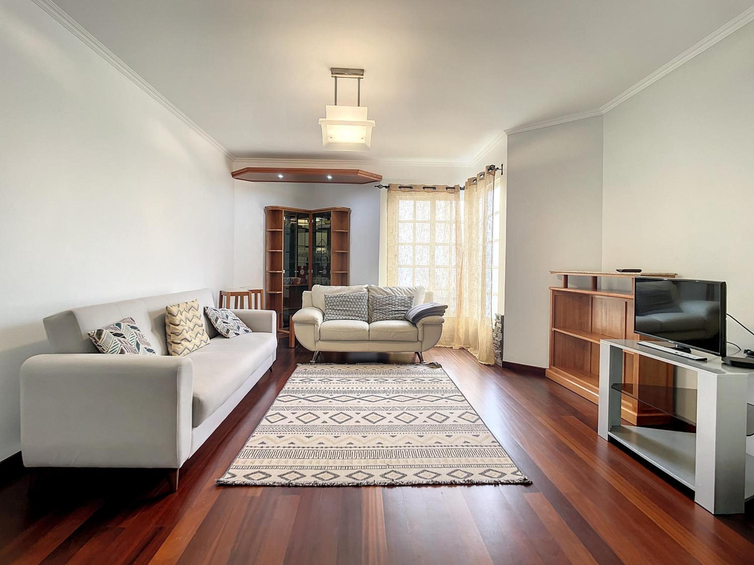 Apartment with Balcony photo 1