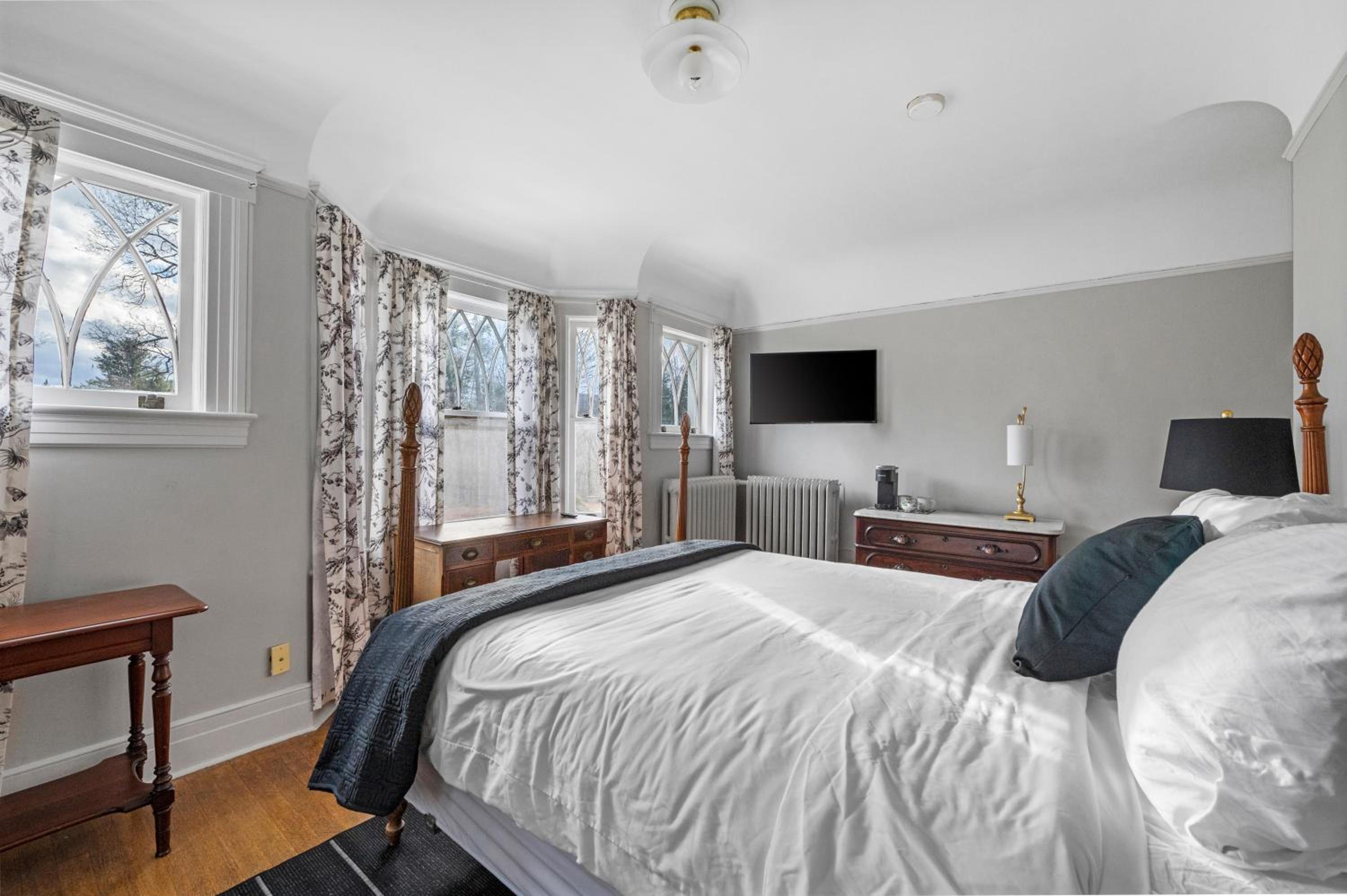 Mansion Room 4