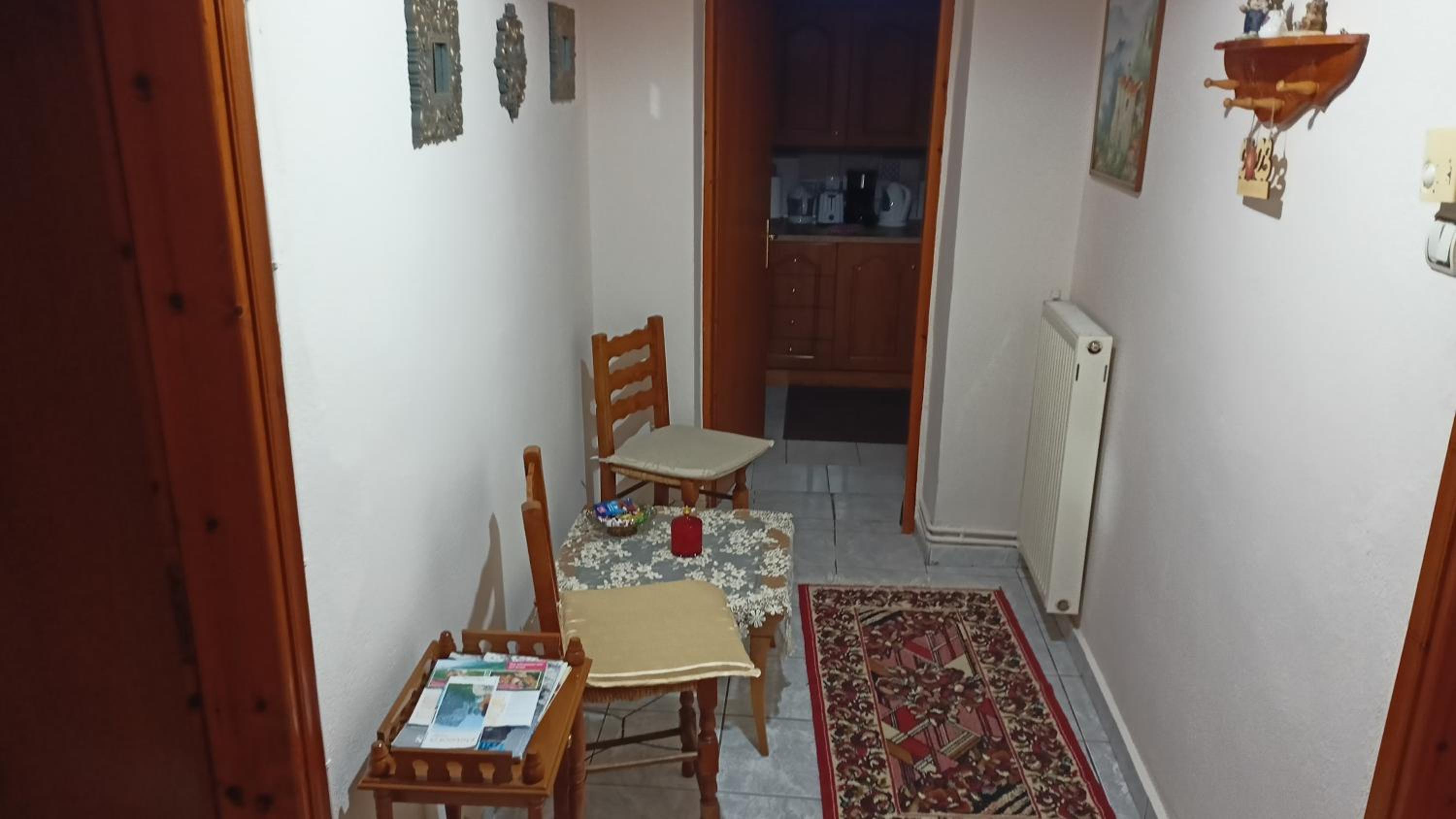 Two-Bedroom House - Photo 4
