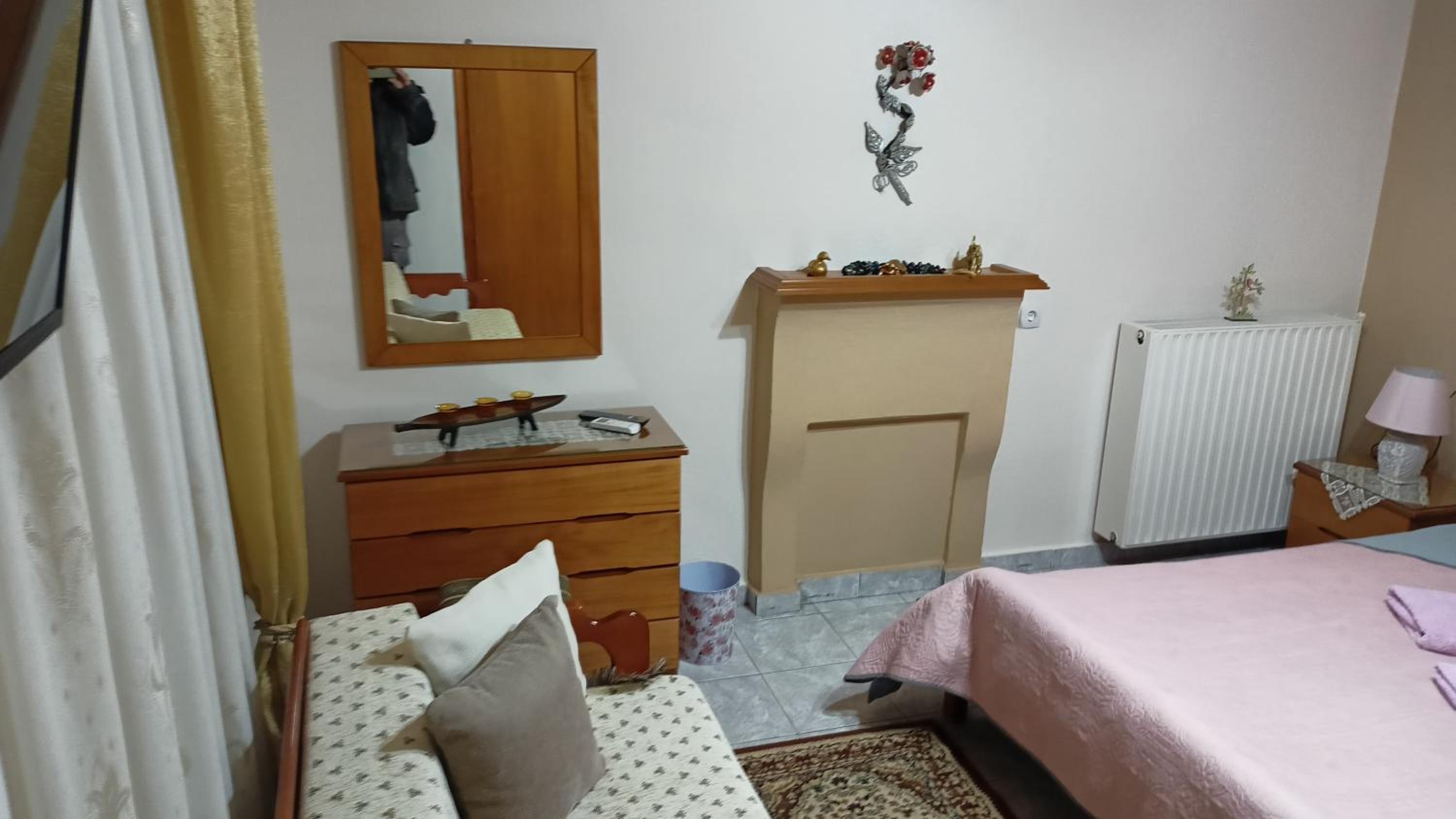 Two-Bedroom House - Photo 19