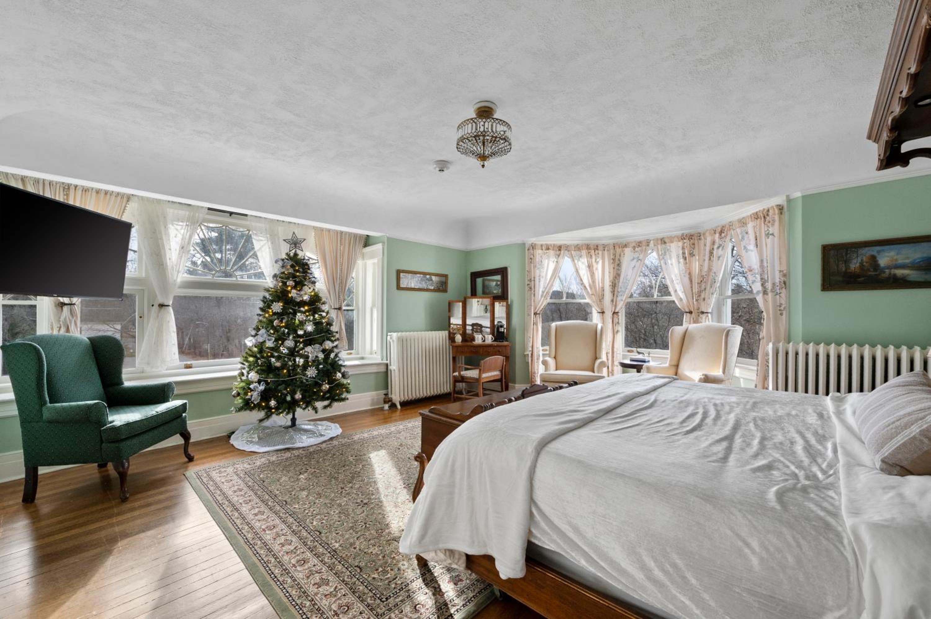 Mansion Room 6
