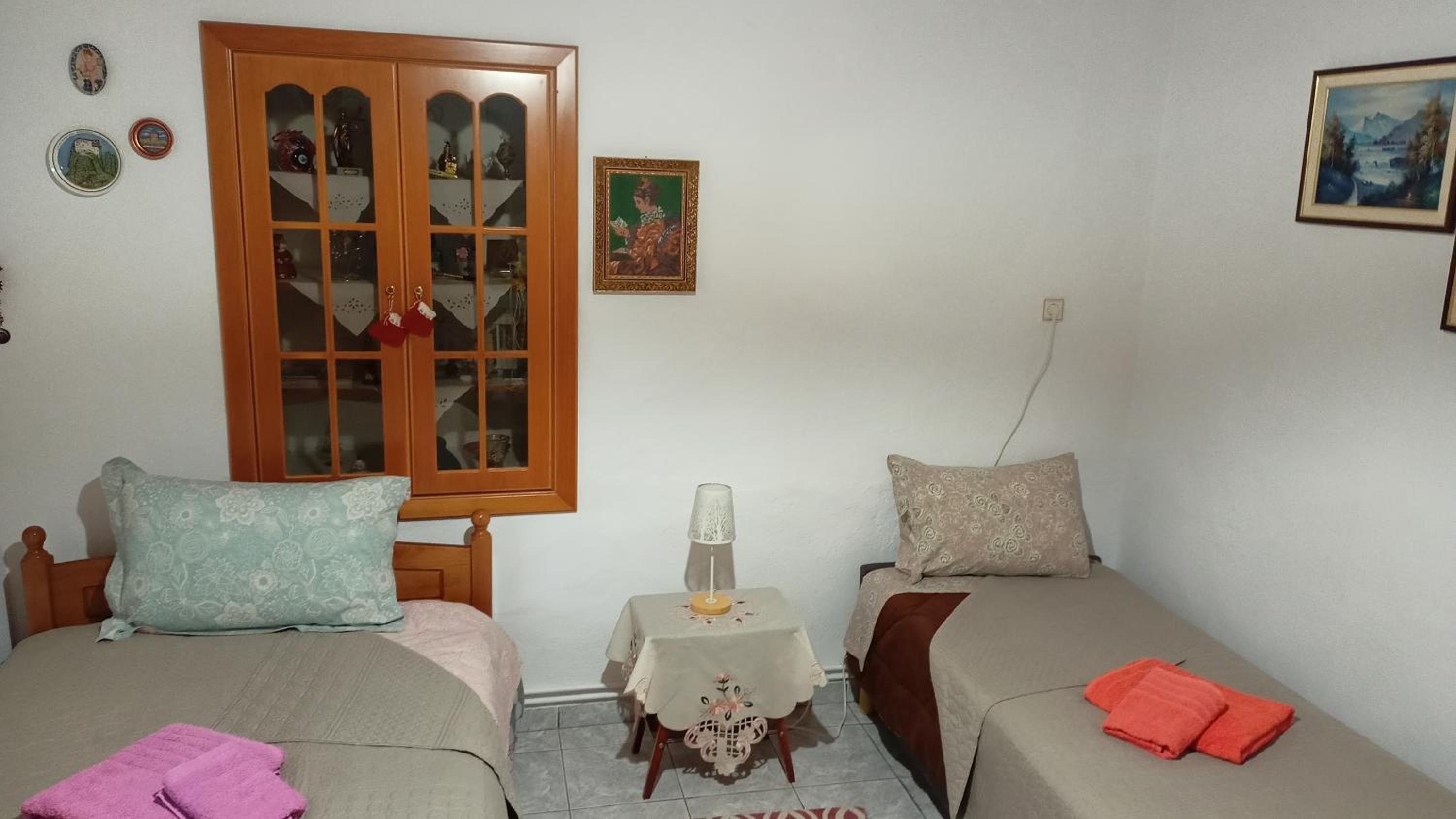 Two-Bedroom House - Photo 17