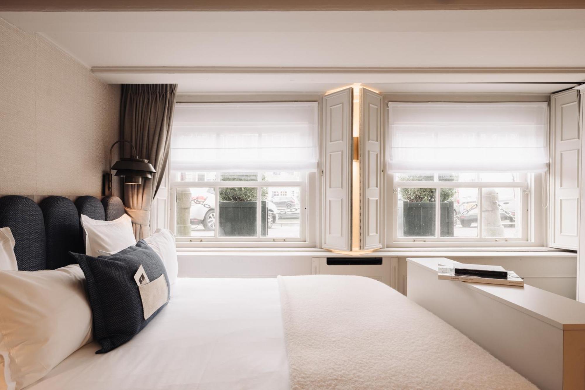 Double Room (Merchant - Street View)