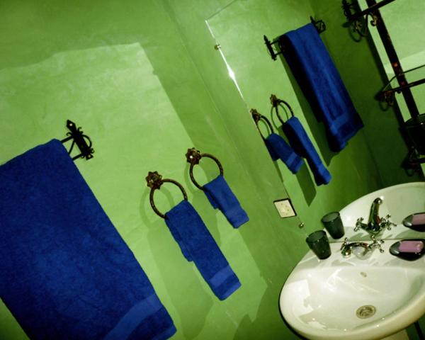 Deluxe Double Room with Bath - Photo 2