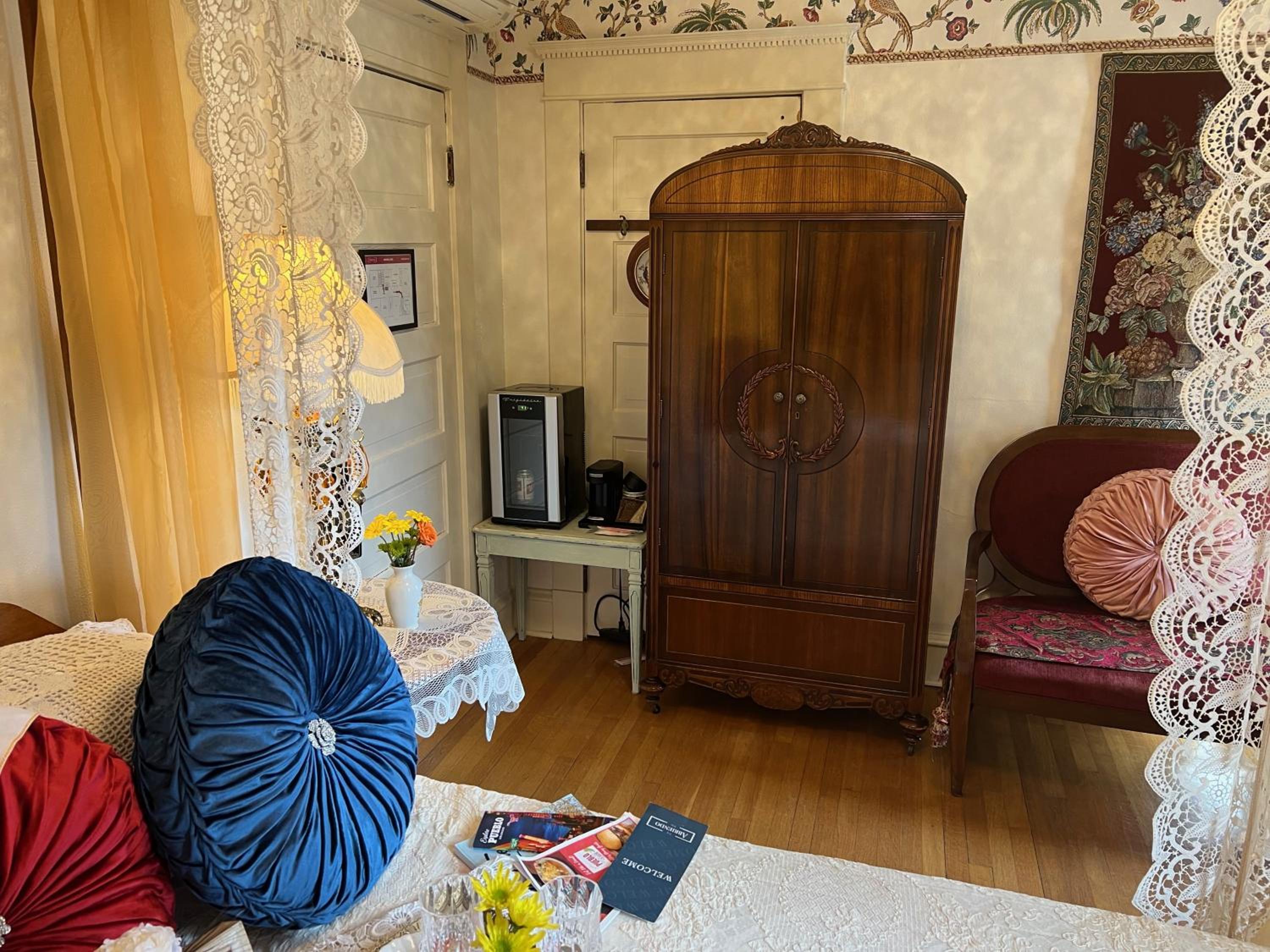 Superior Suite - Photo 4