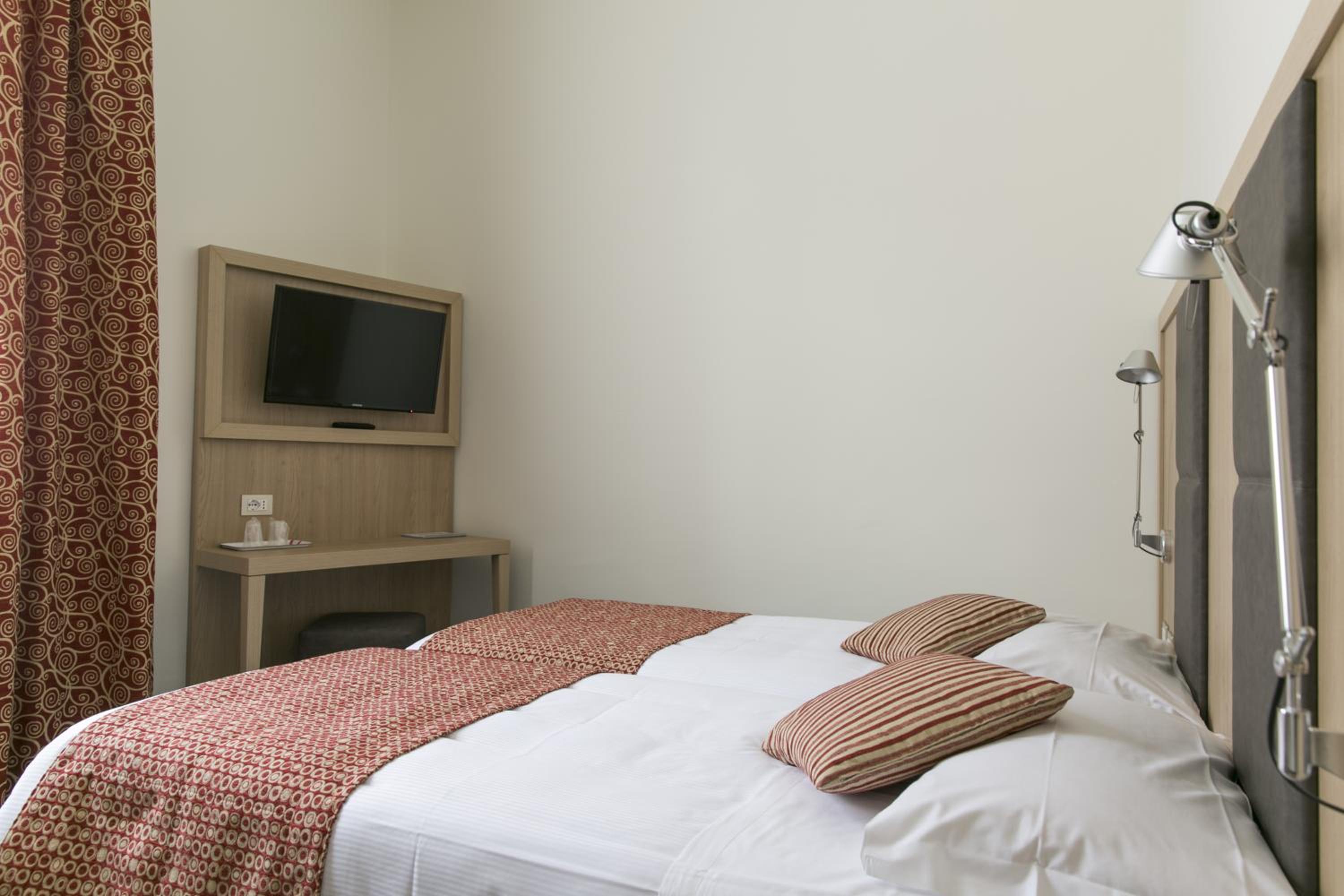 Single Room photo 2