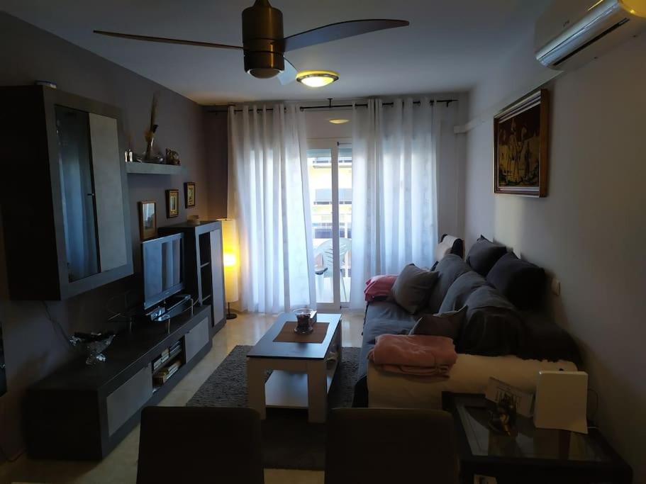 Apartamento con vista a la piscina