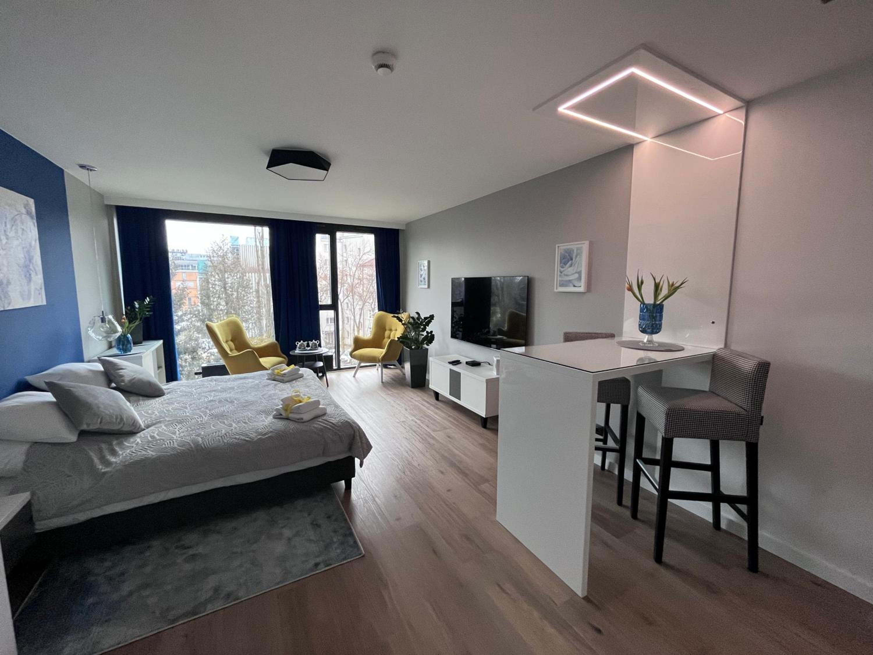 One-Bedroom Apartment photo 2