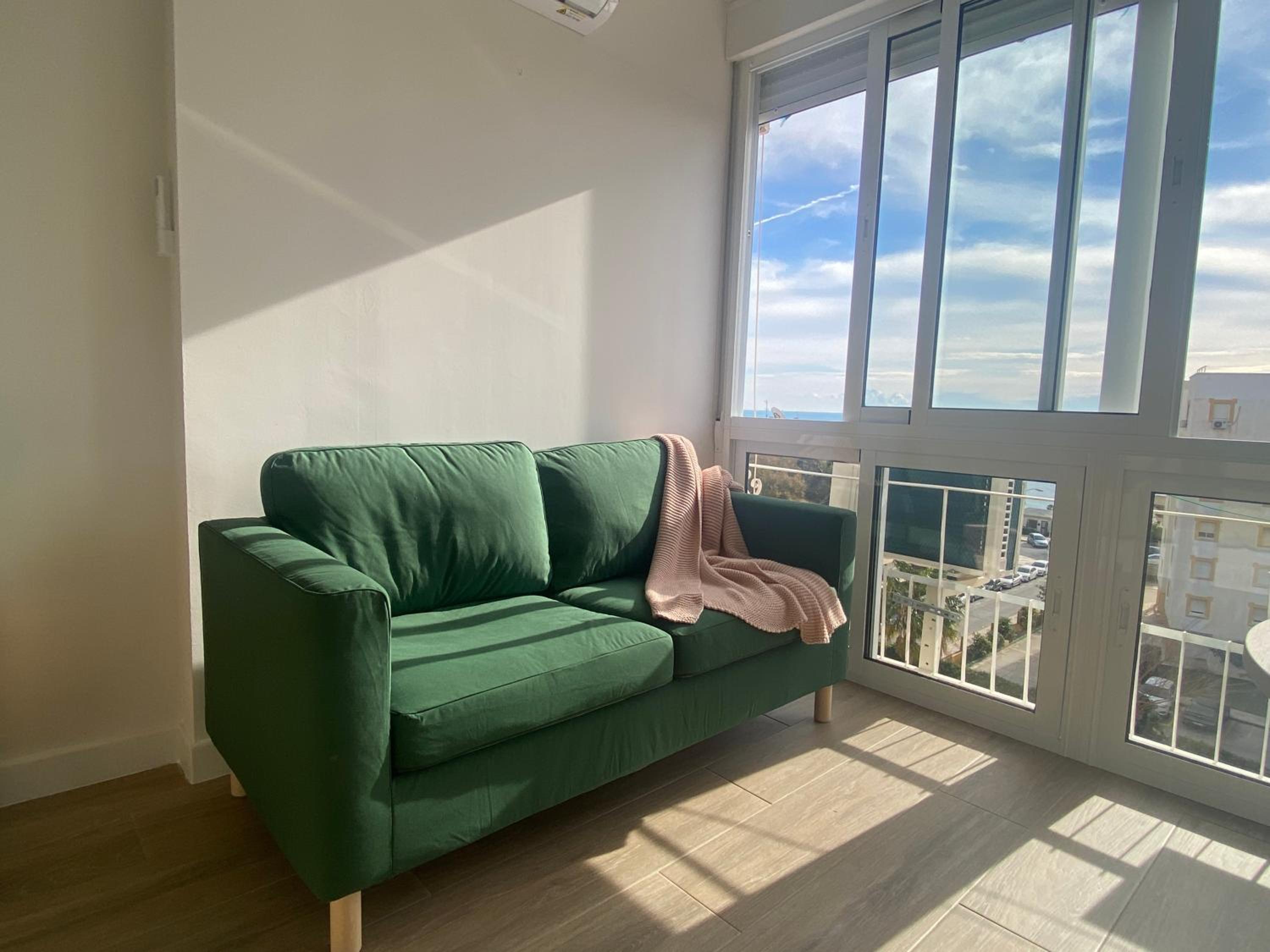 One-Bedroom Apartment photo 2