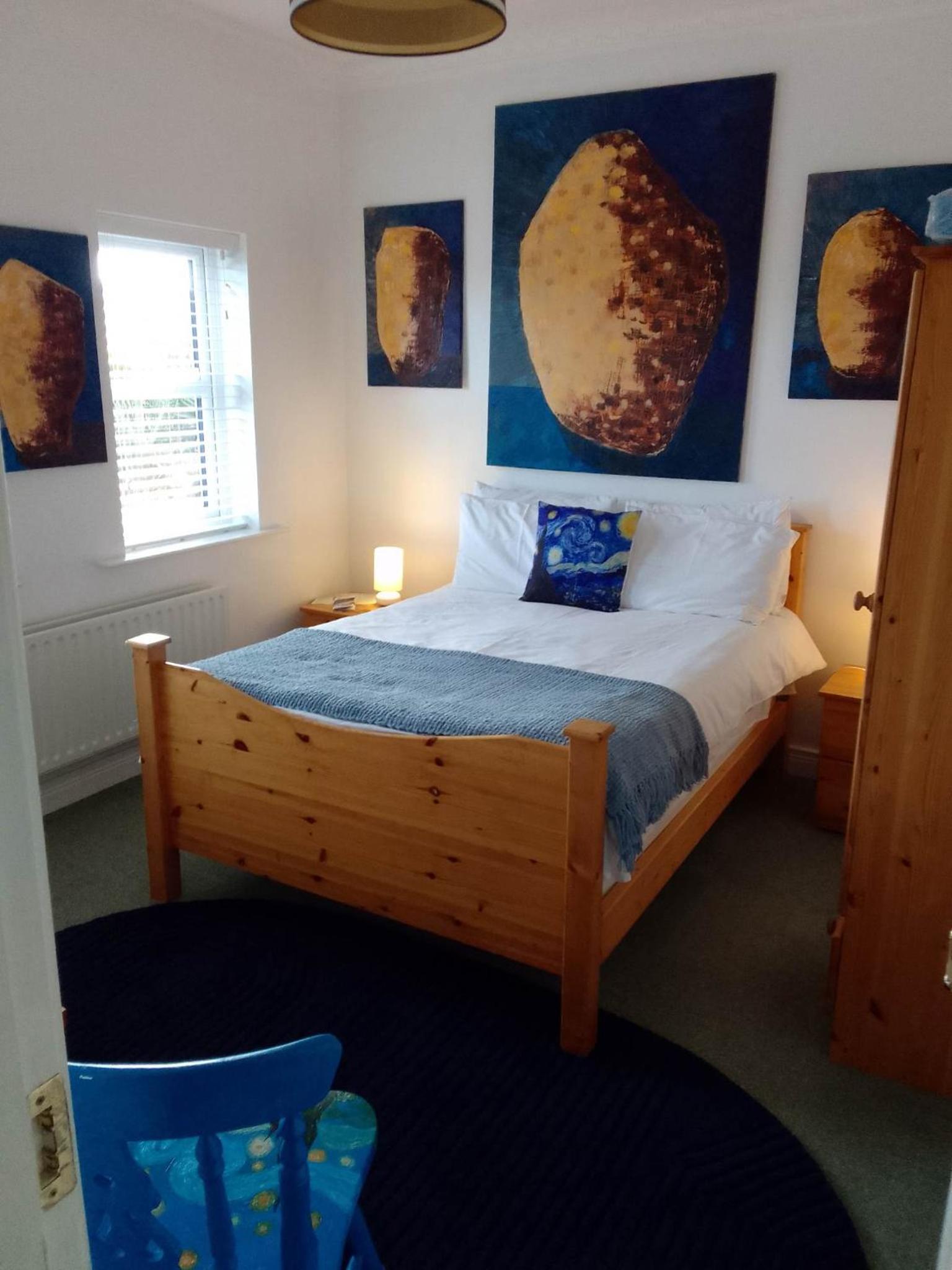 Double Room with Private Bathroom - Photo 26