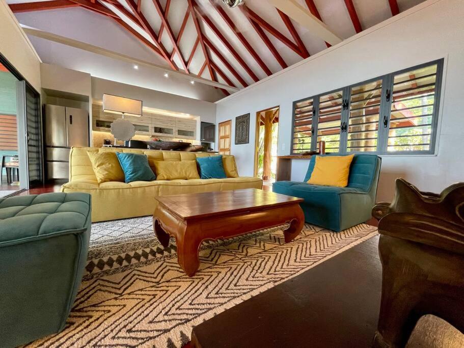 Three-Bedroom Villa photo 1
