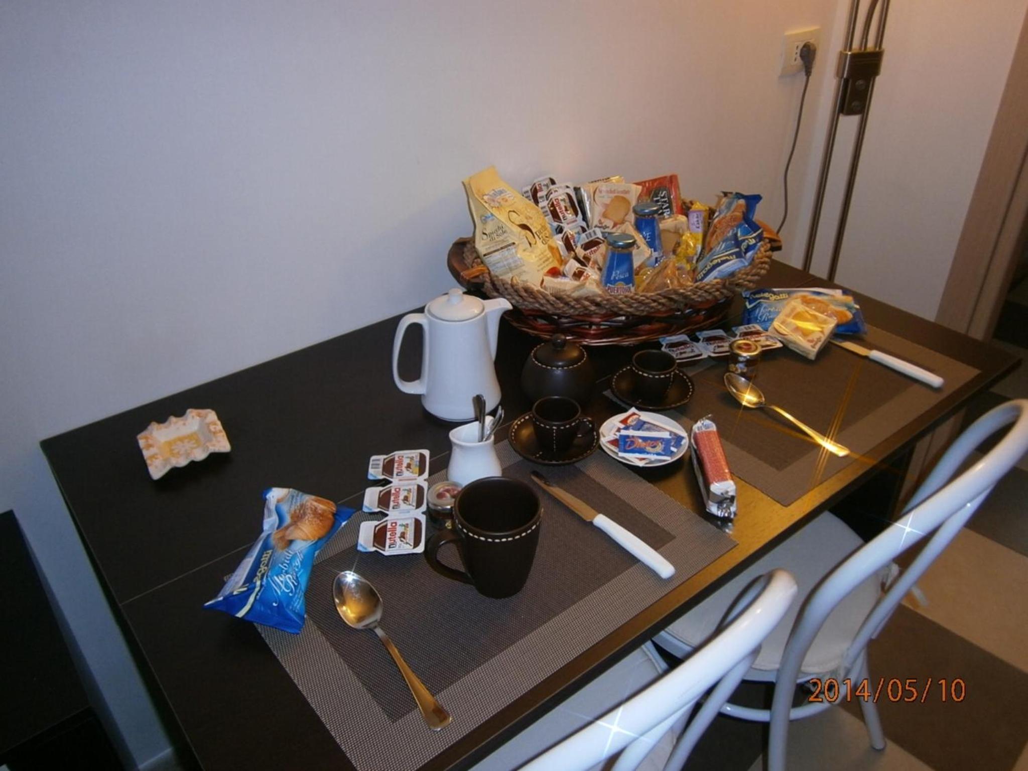 Apartment photo 2