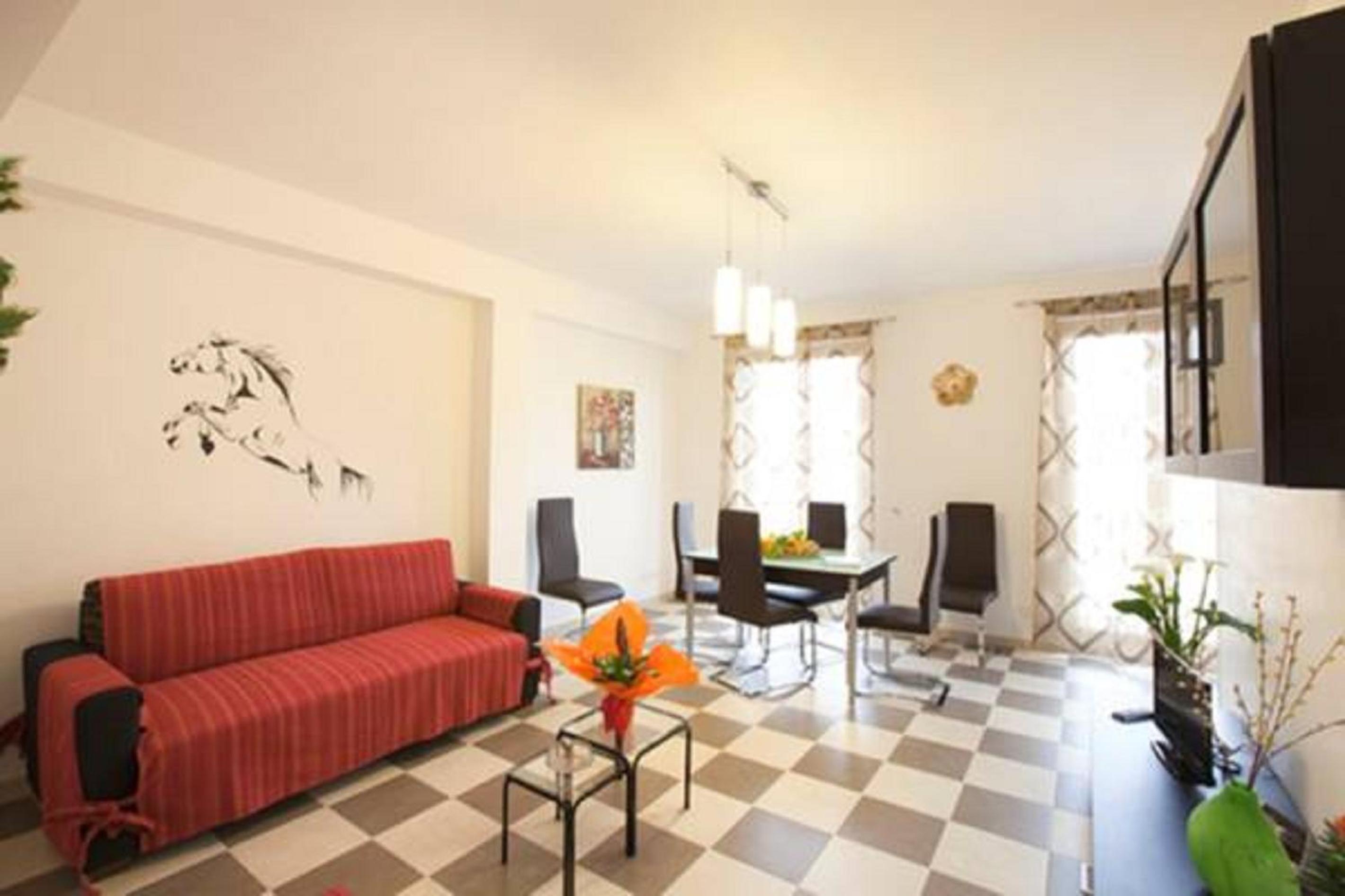 Apartment photo 1