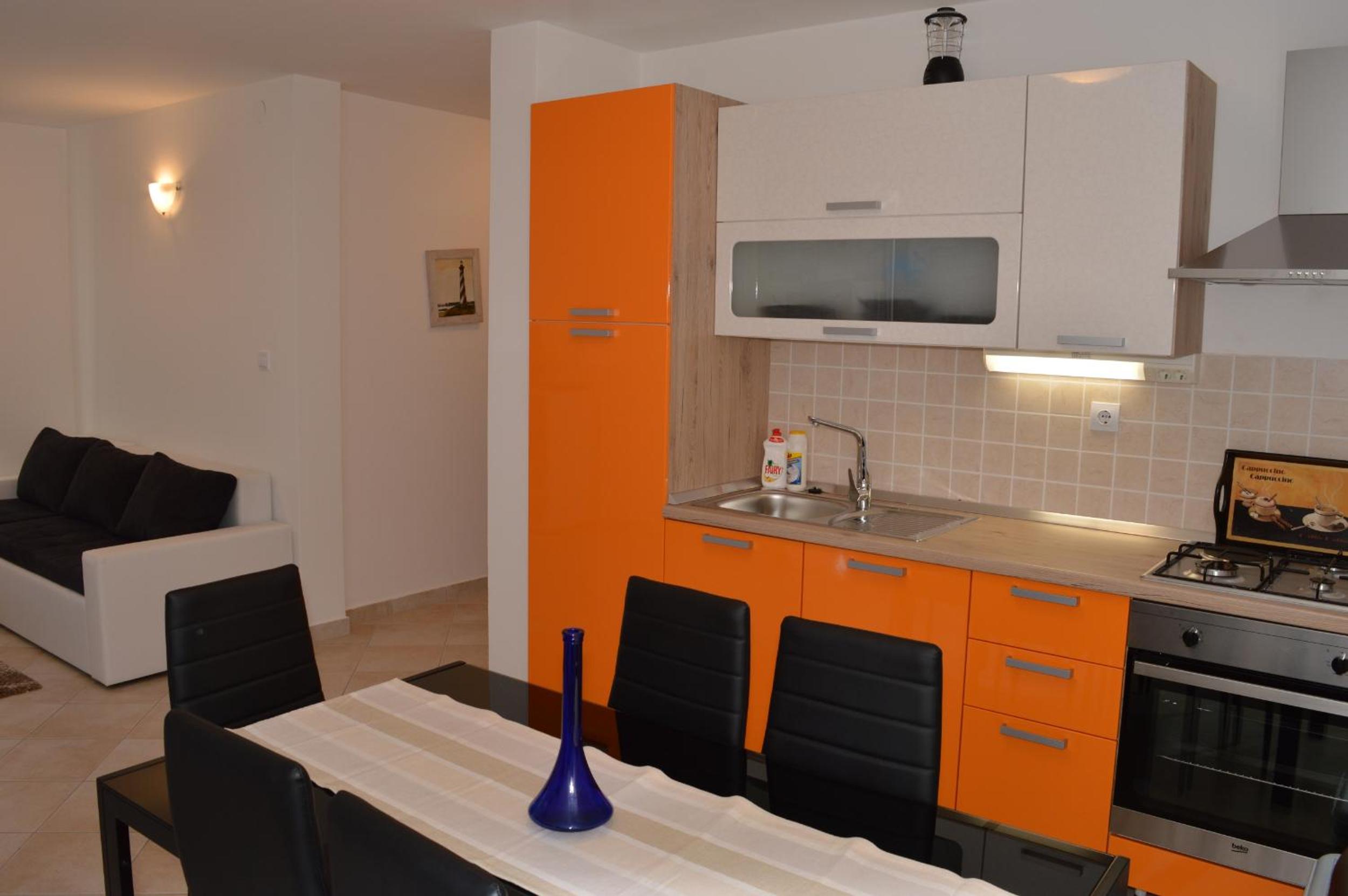 Apartment photo 2