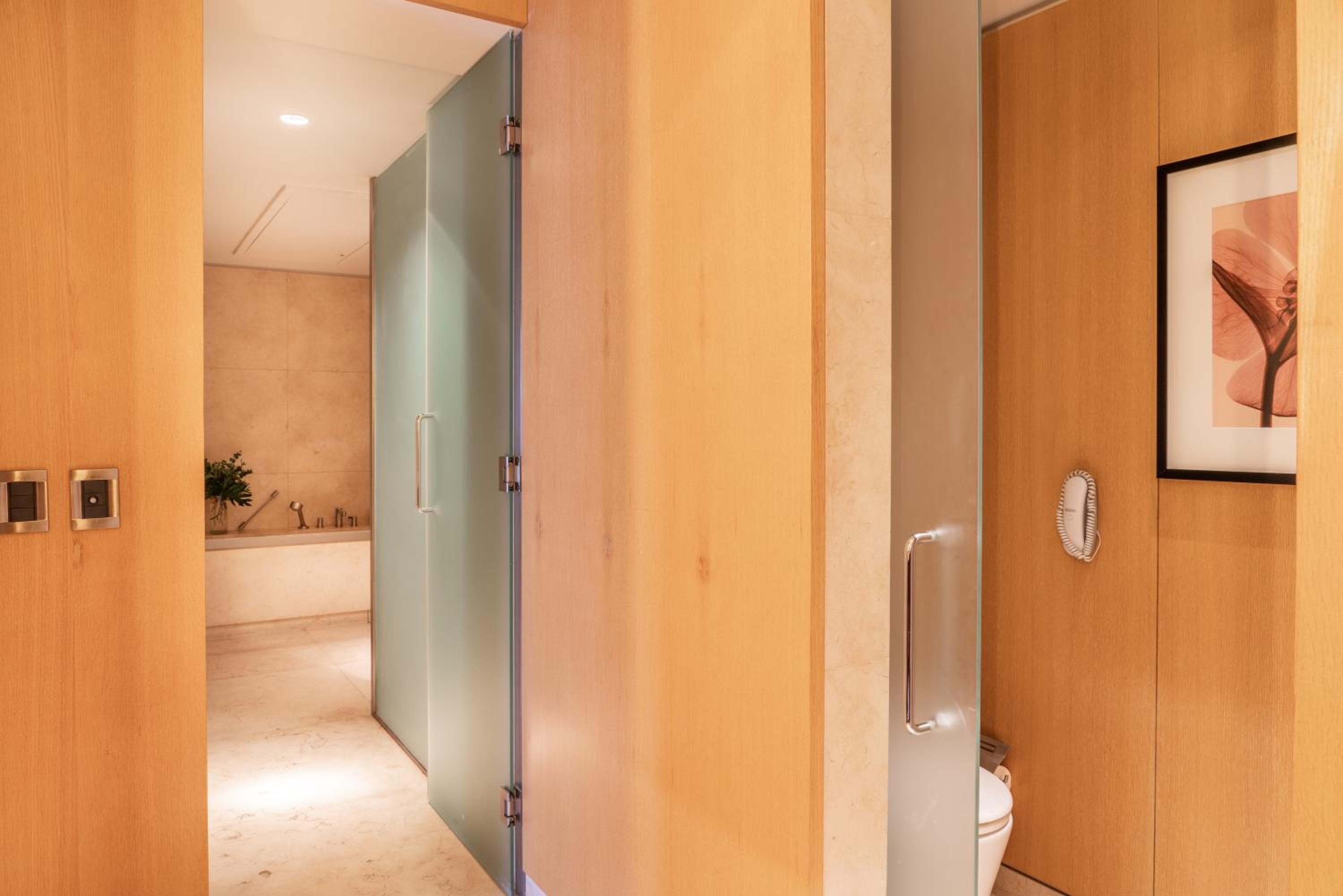 One-Bedroom Suite