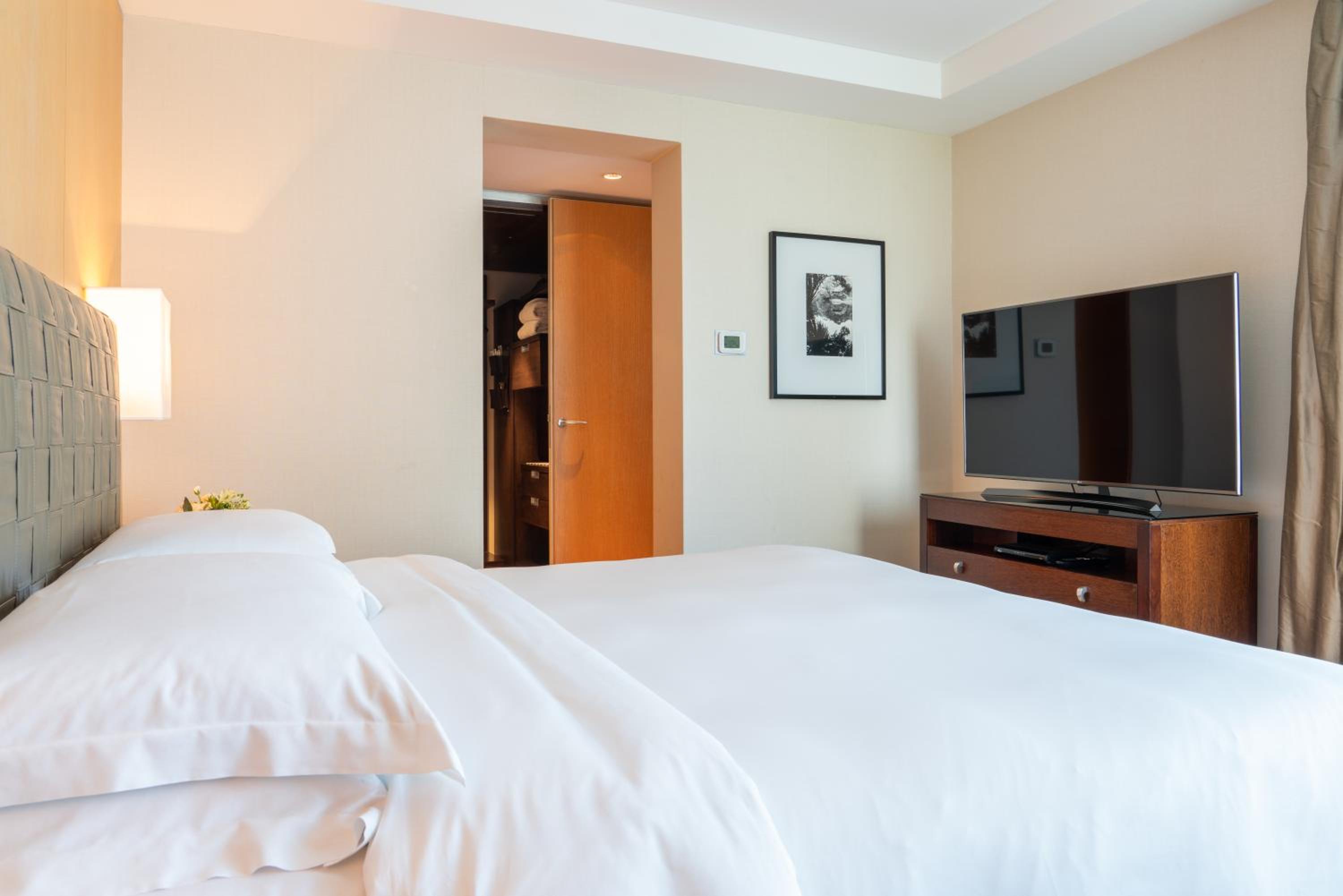 One-Bedroom Suite