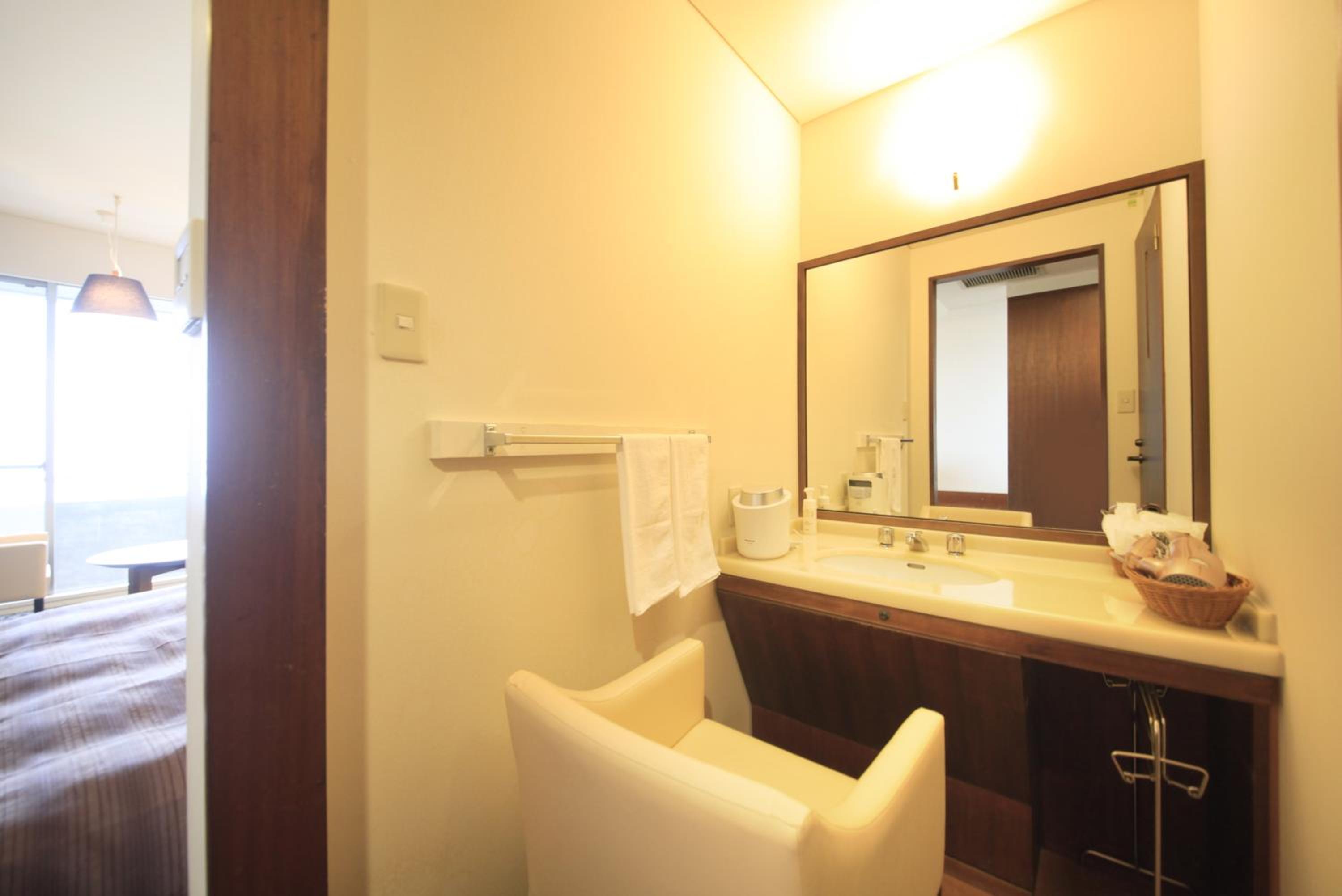 Double Room with Shared Bathroom photo 3
