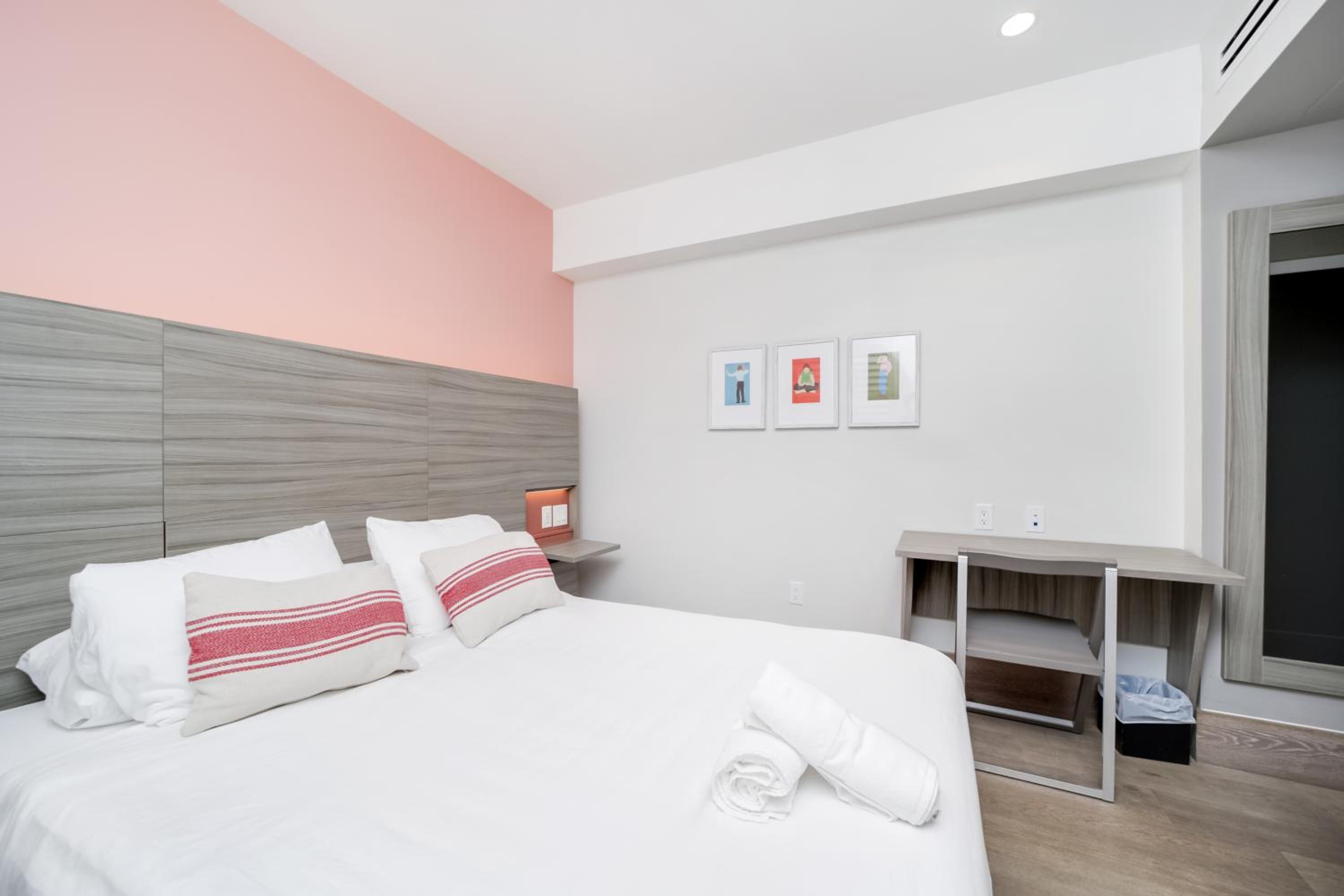 Queen Room - Disability Access