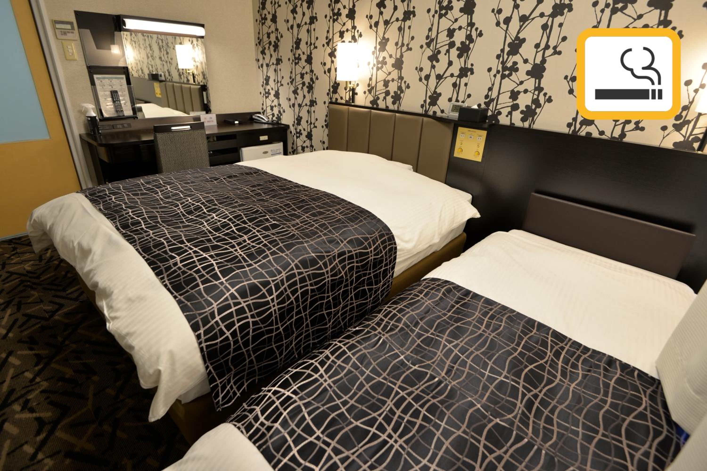 Small Twin Room photo 1