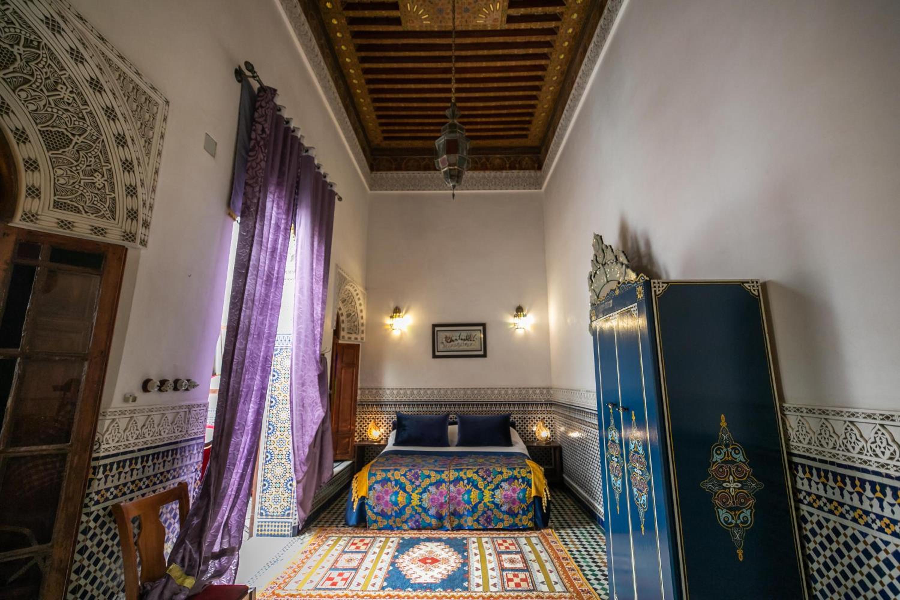 Deluxe Double Room with Bath - Photo 1