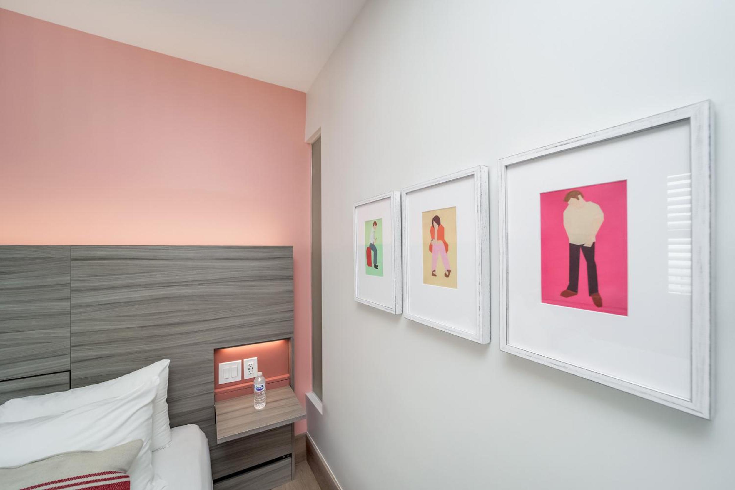 Double Room thumbnail 5