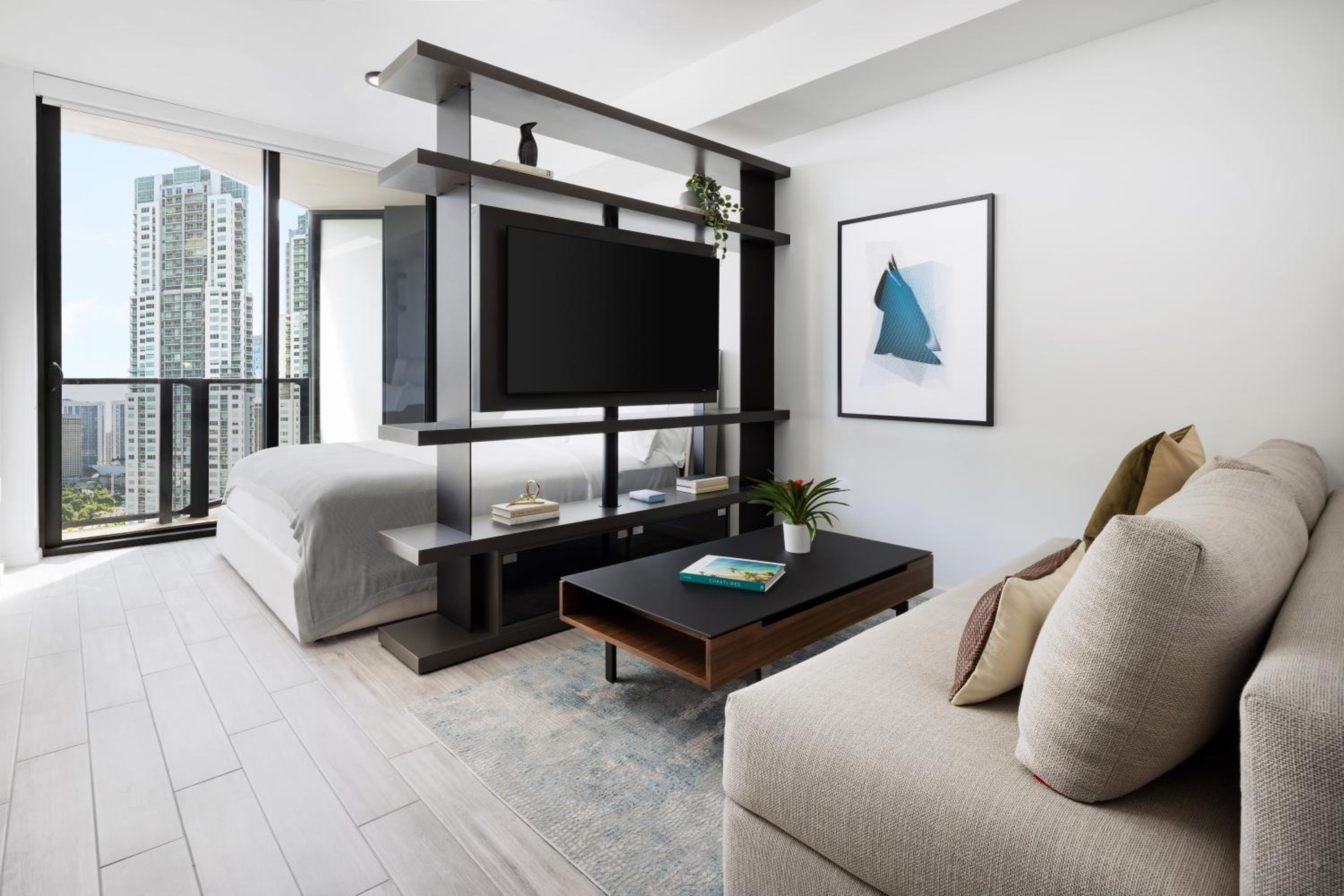 Bay View Studio Suite with King Bed thumbnail 5