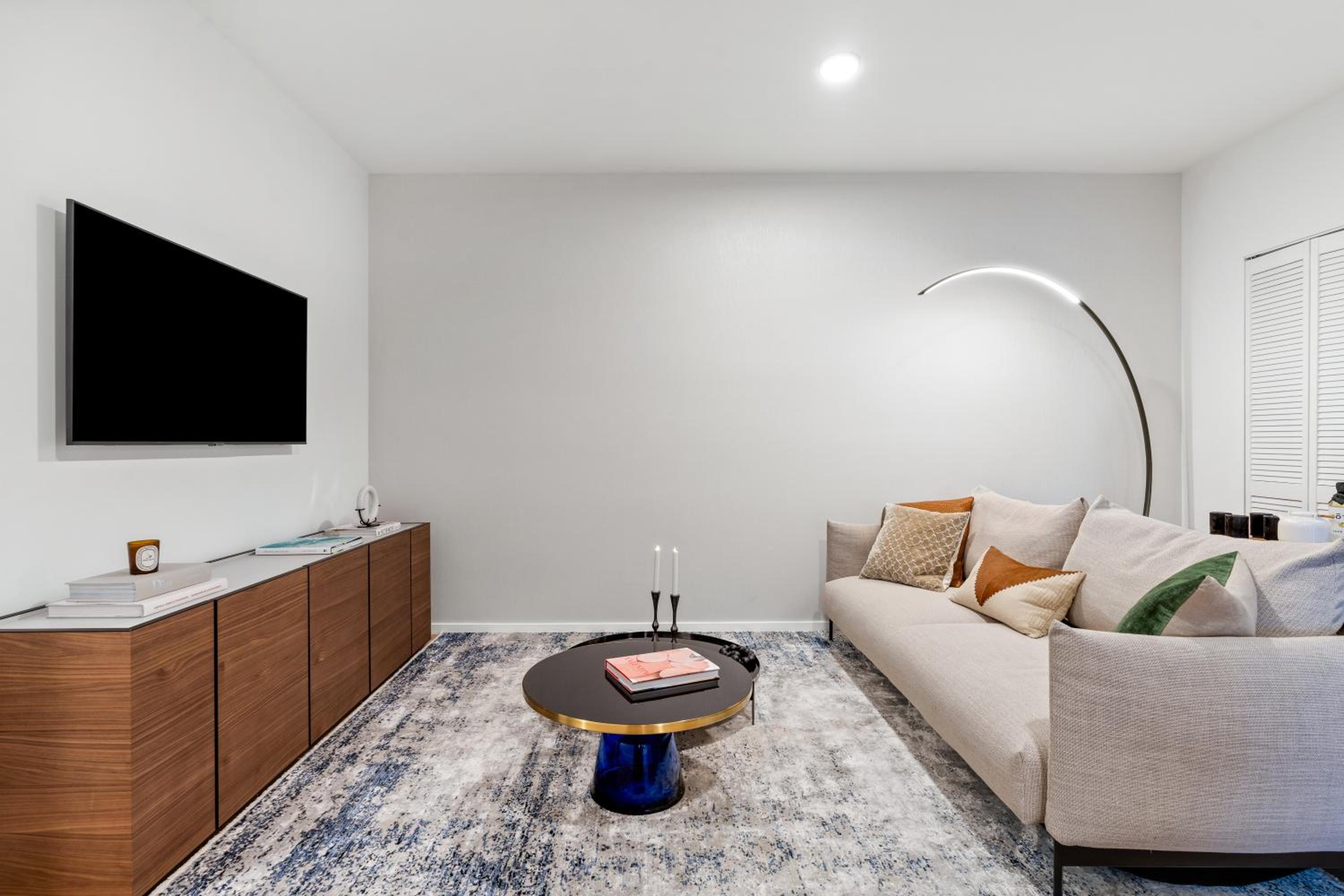 Bay View One Bedroom Suite with King Bed ADA