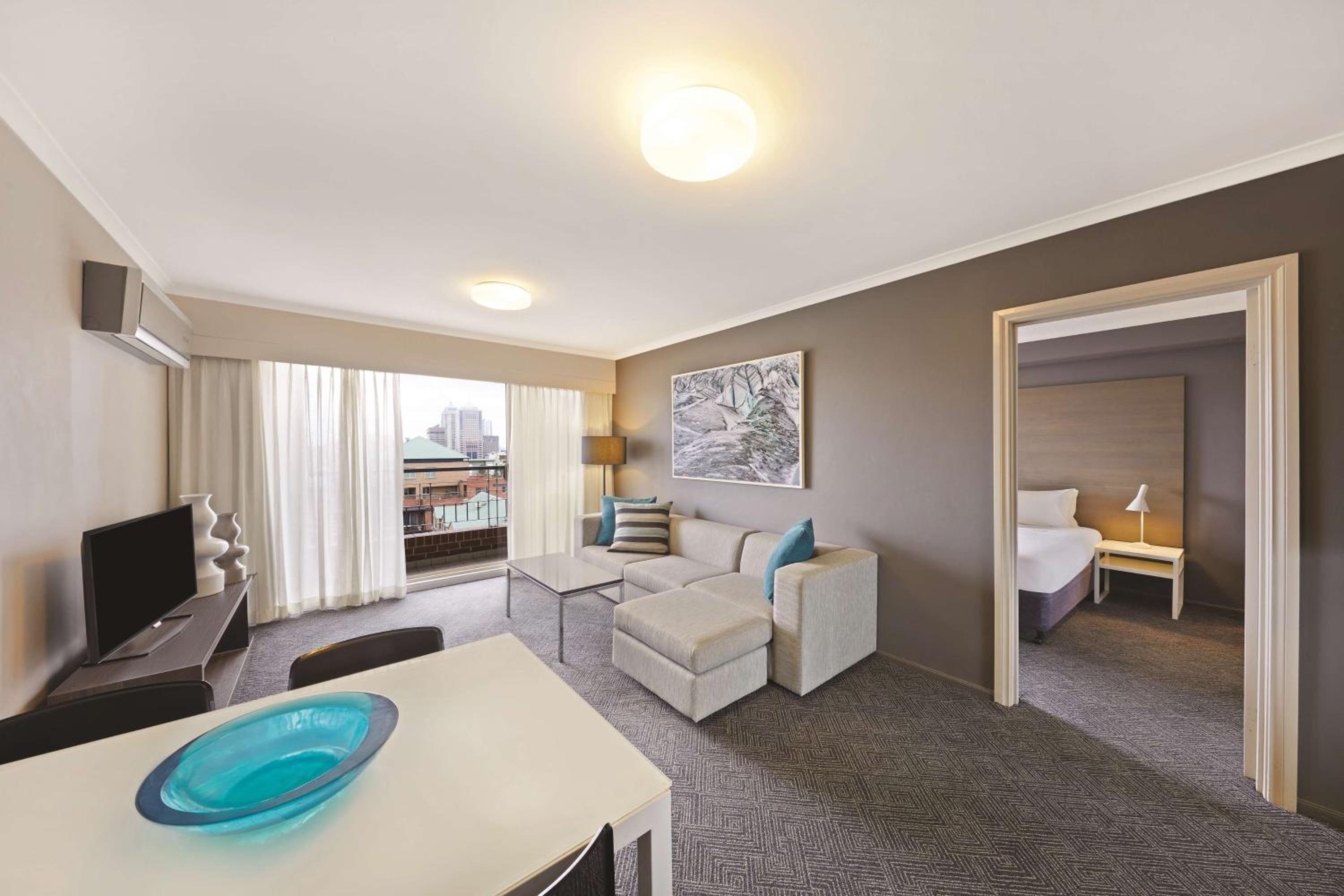 Two Bedroom Twin Apartment thumbnail 5