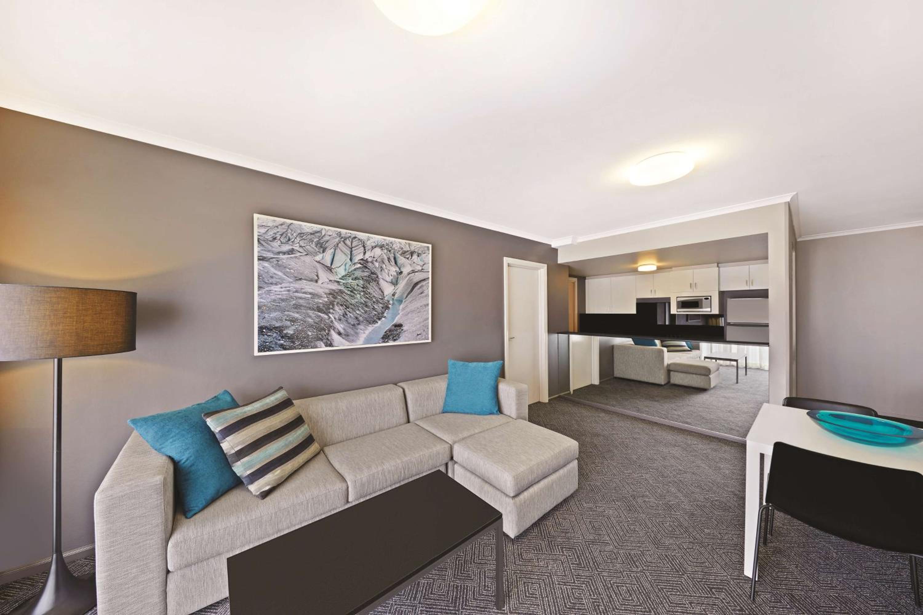 2 Bedroom Apartment with Balcony and View thumbnail 5