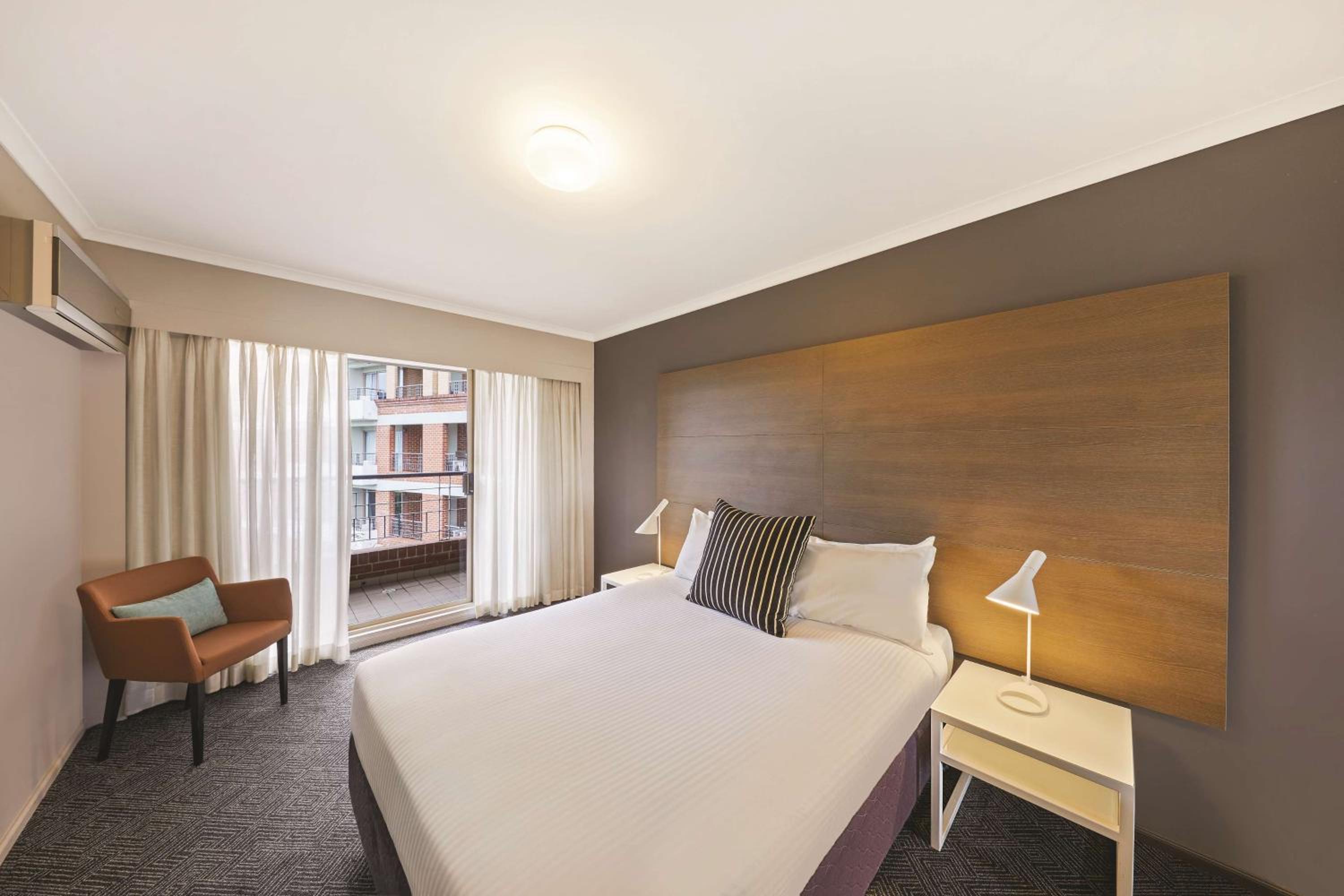 1 Bedroom Apartment with Balcony and View thumbnail 5