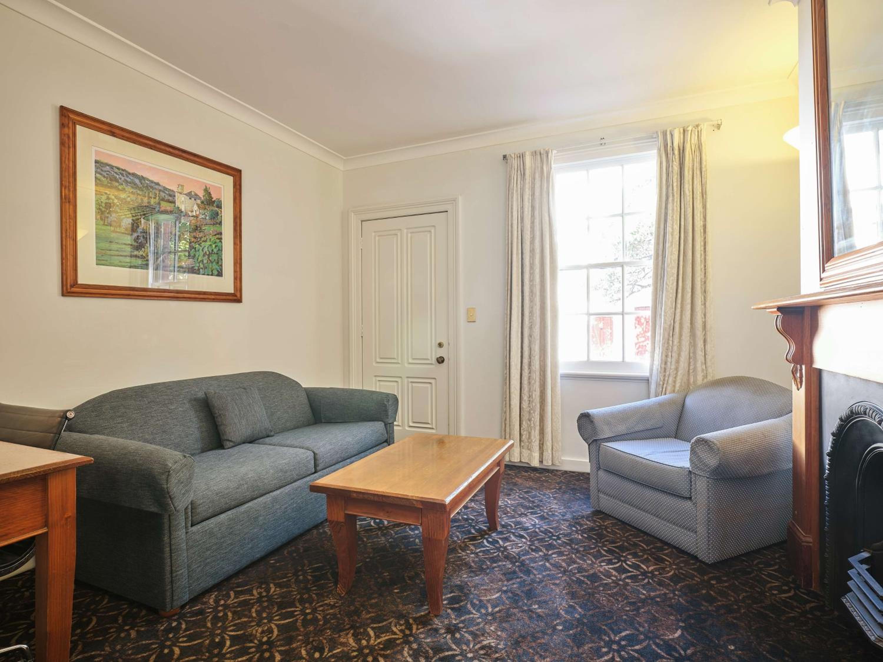 One-Bedroom Historic Terrace House