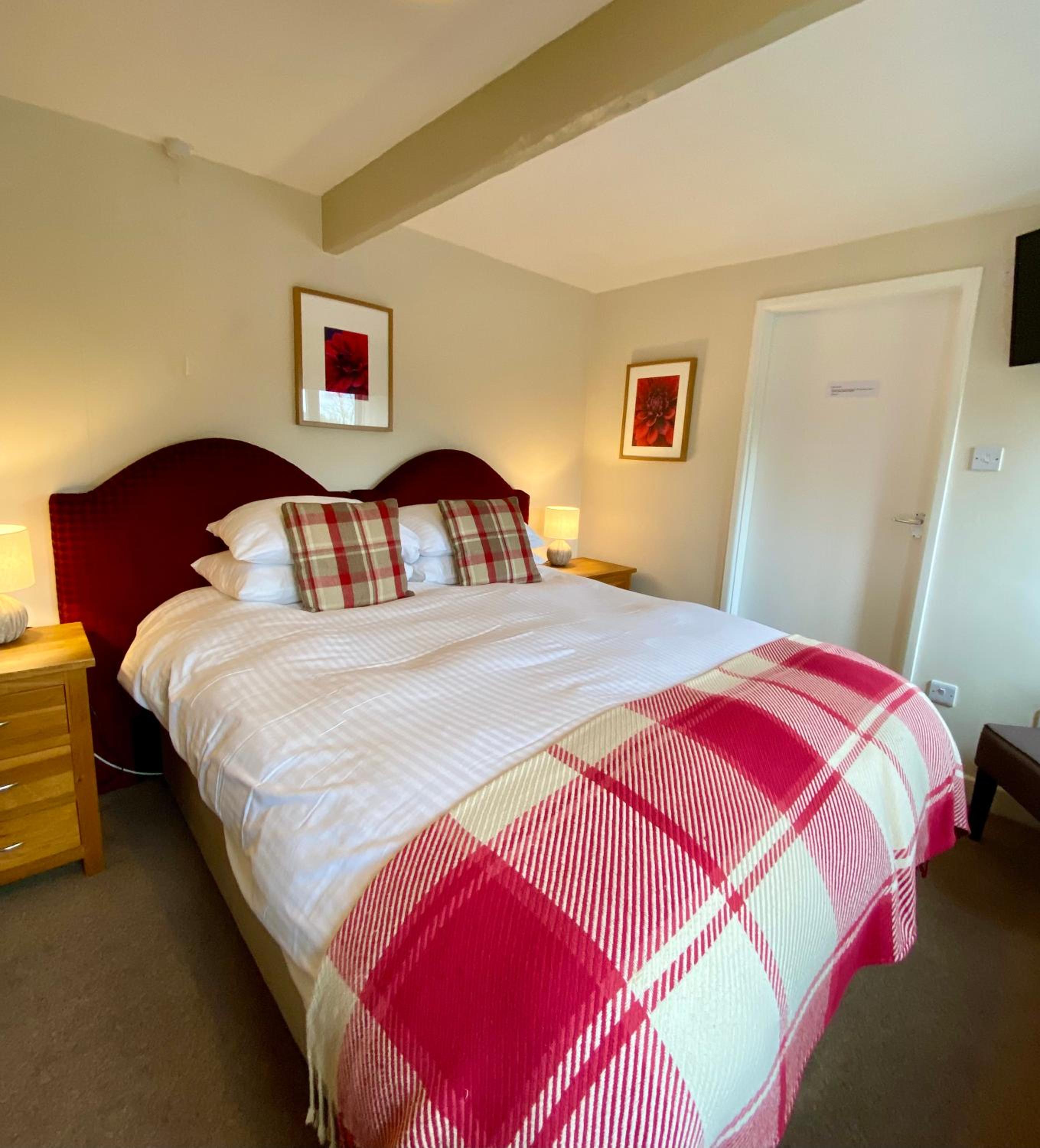Double or Twin Room with Bathroom photo 2