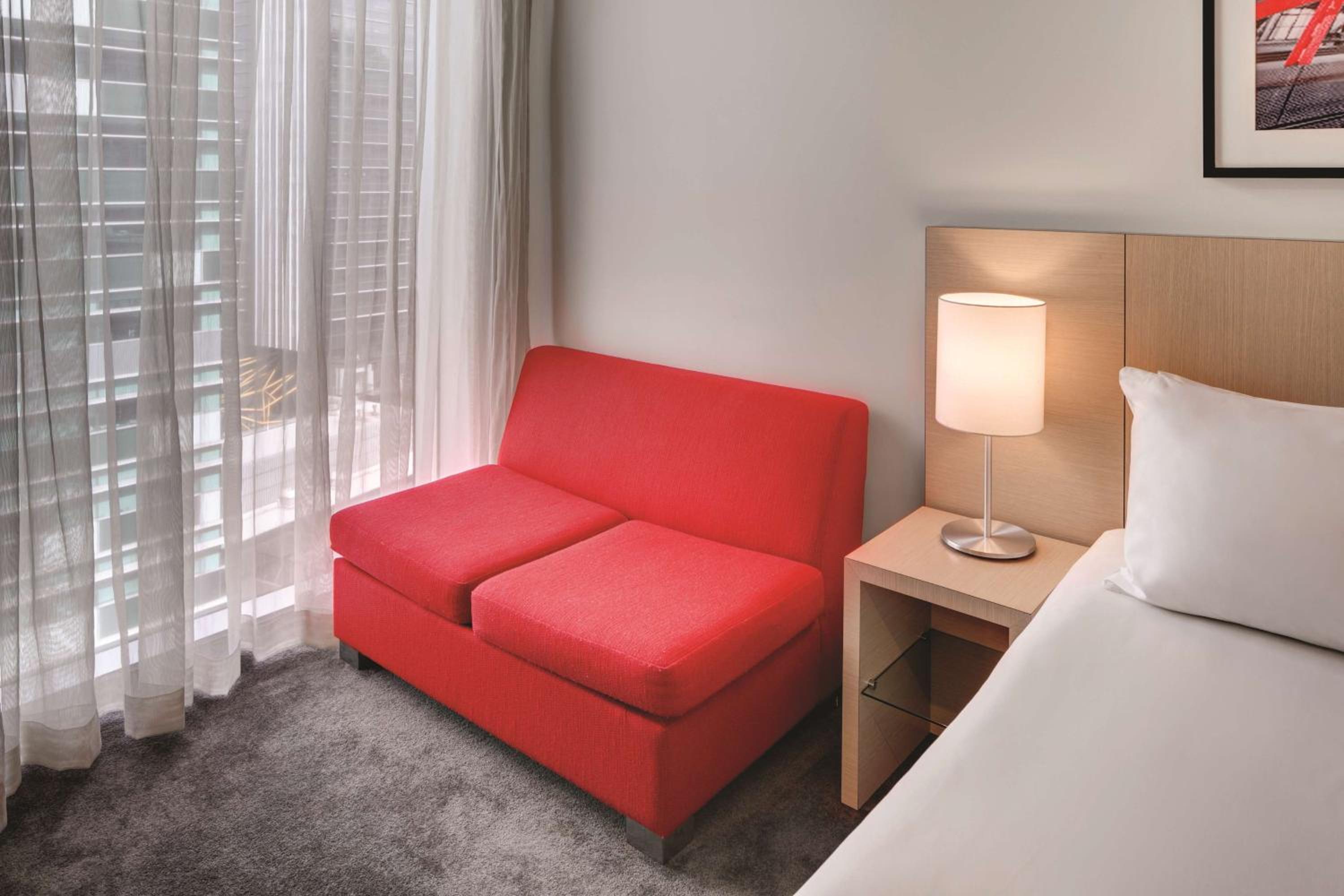 Standard King Room - Photo 8