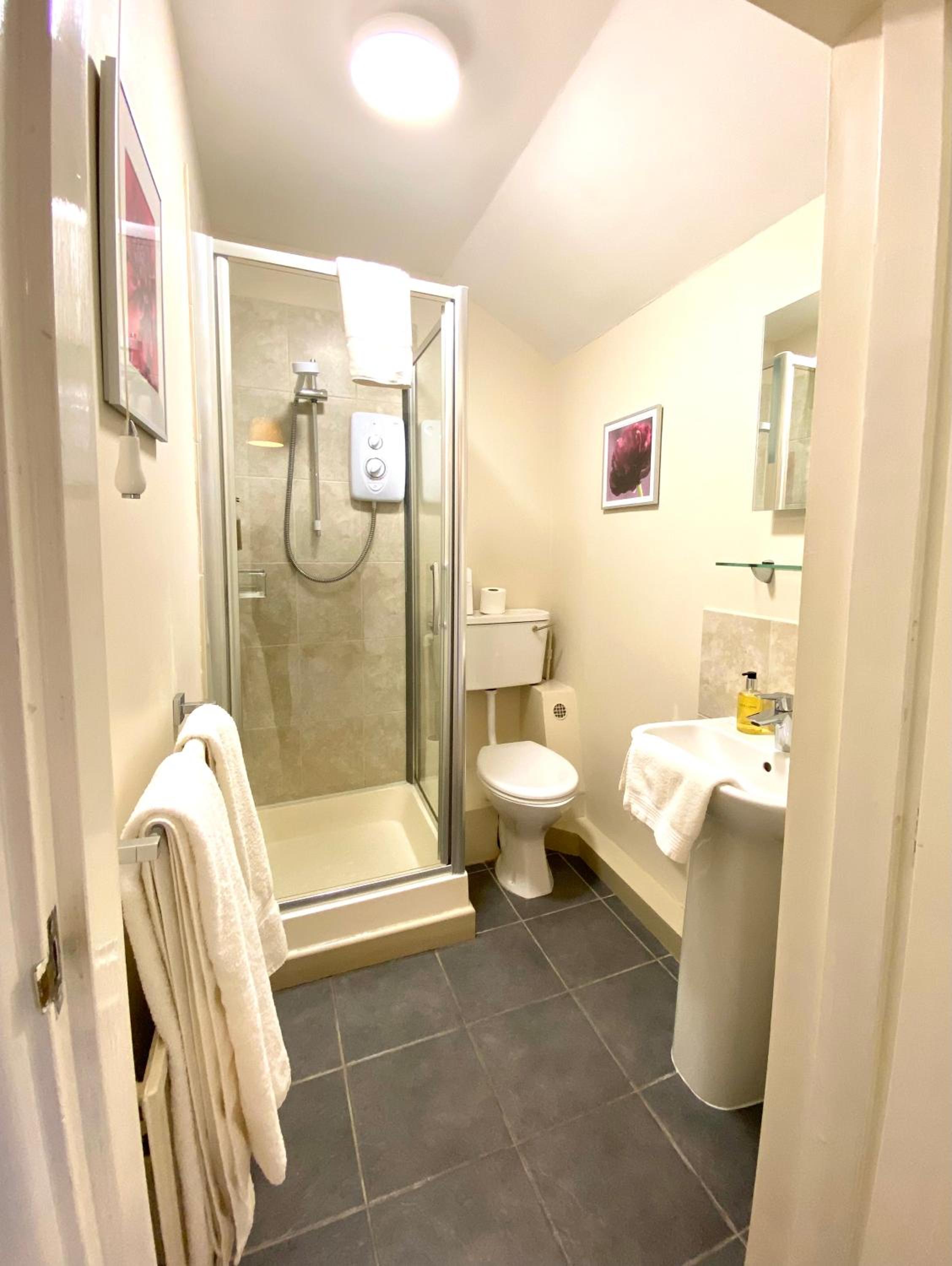 Double or Twin Room with Shower photo 2
