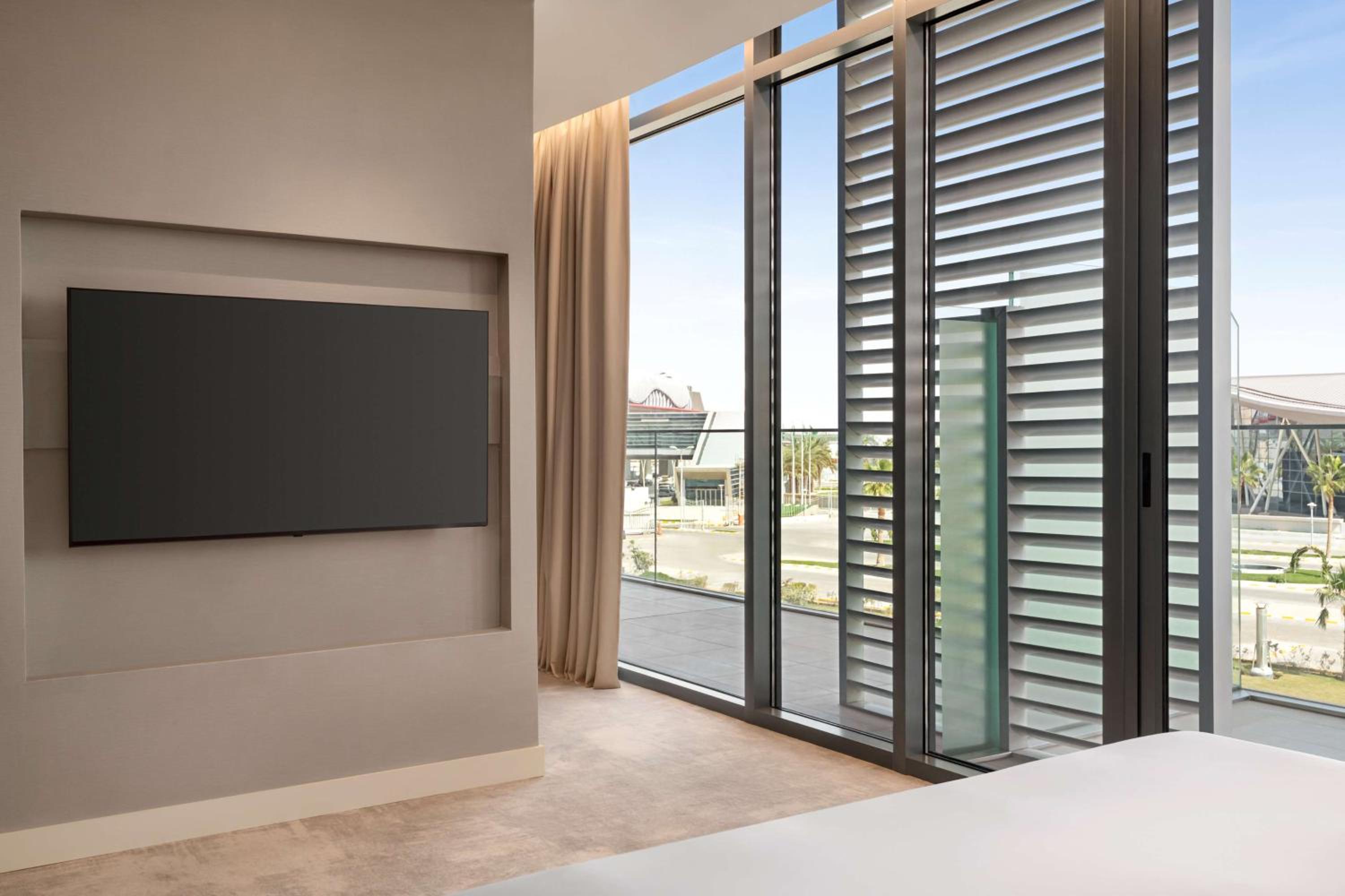 Deluxe Suite - Lounge Access - Photo 12