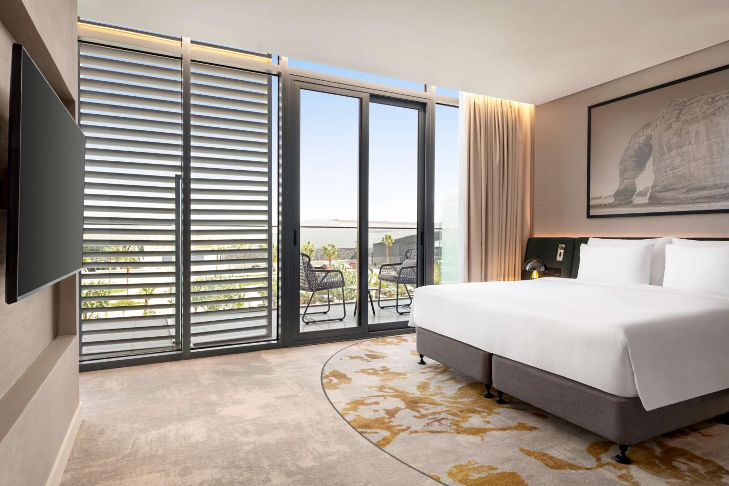 Deluxe Suite - Lounge Access - Photo 1
