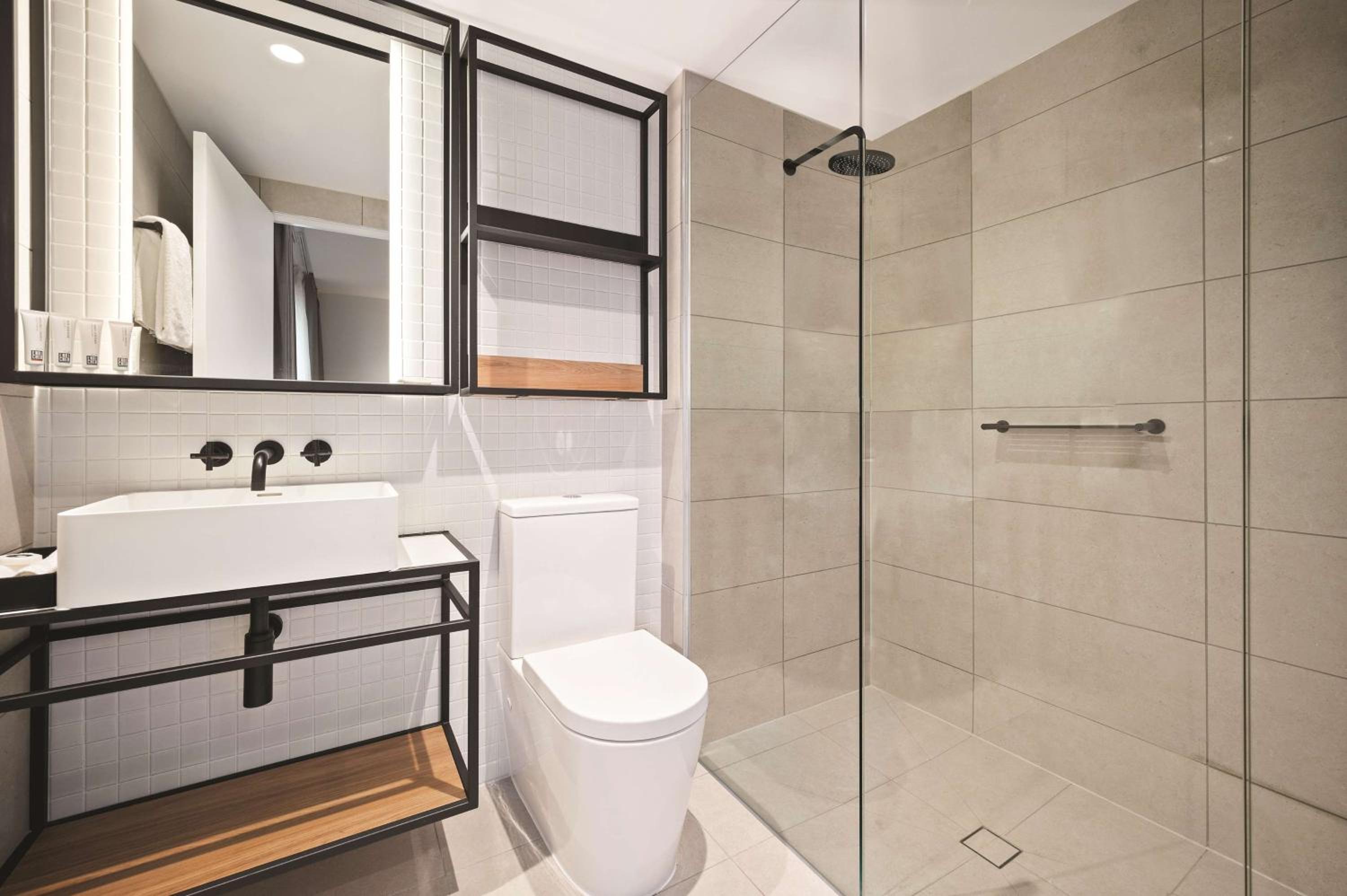 Accessible Urban Room King or Twin - Photo 4