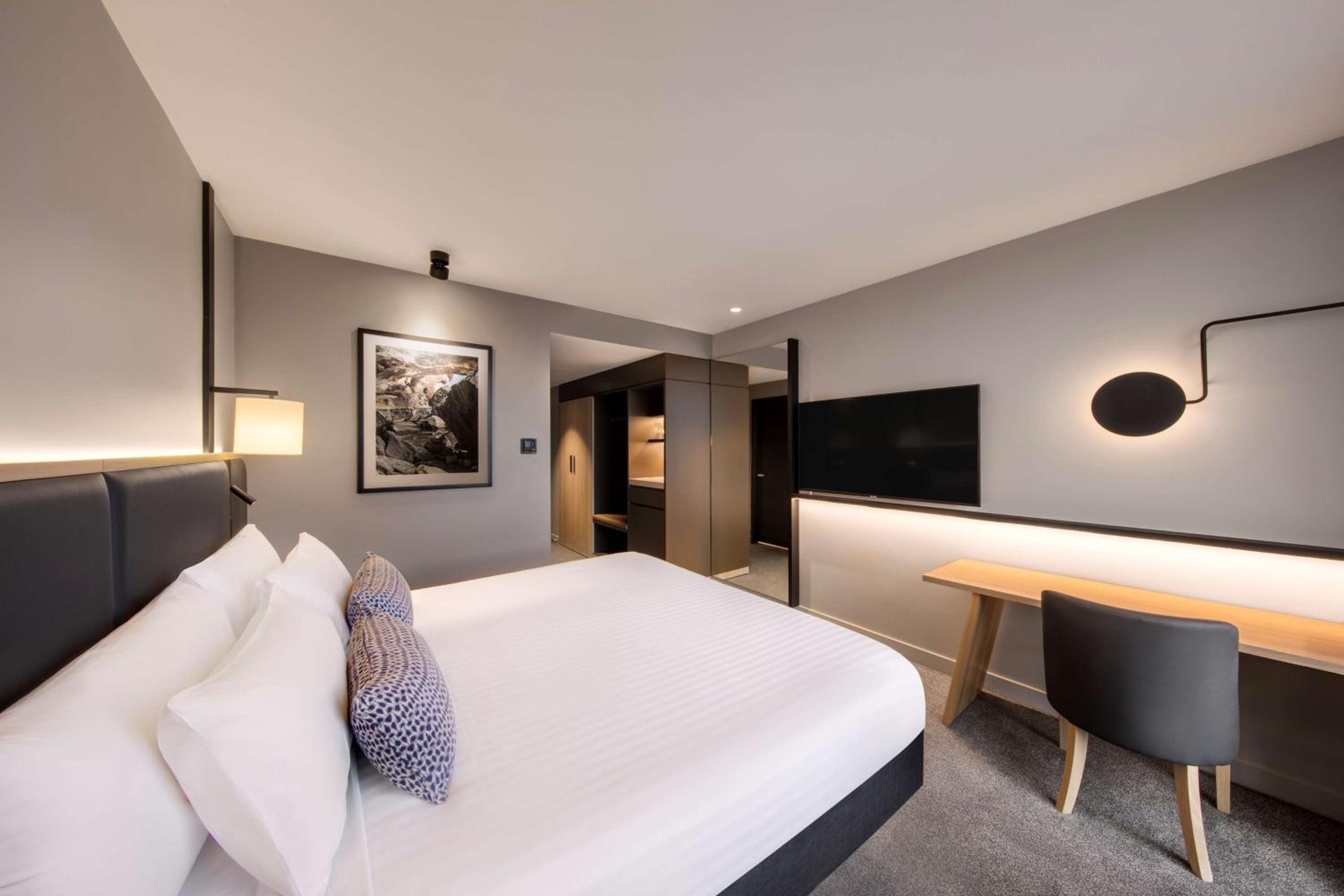 Standard Double or Twin Room - Photo 6