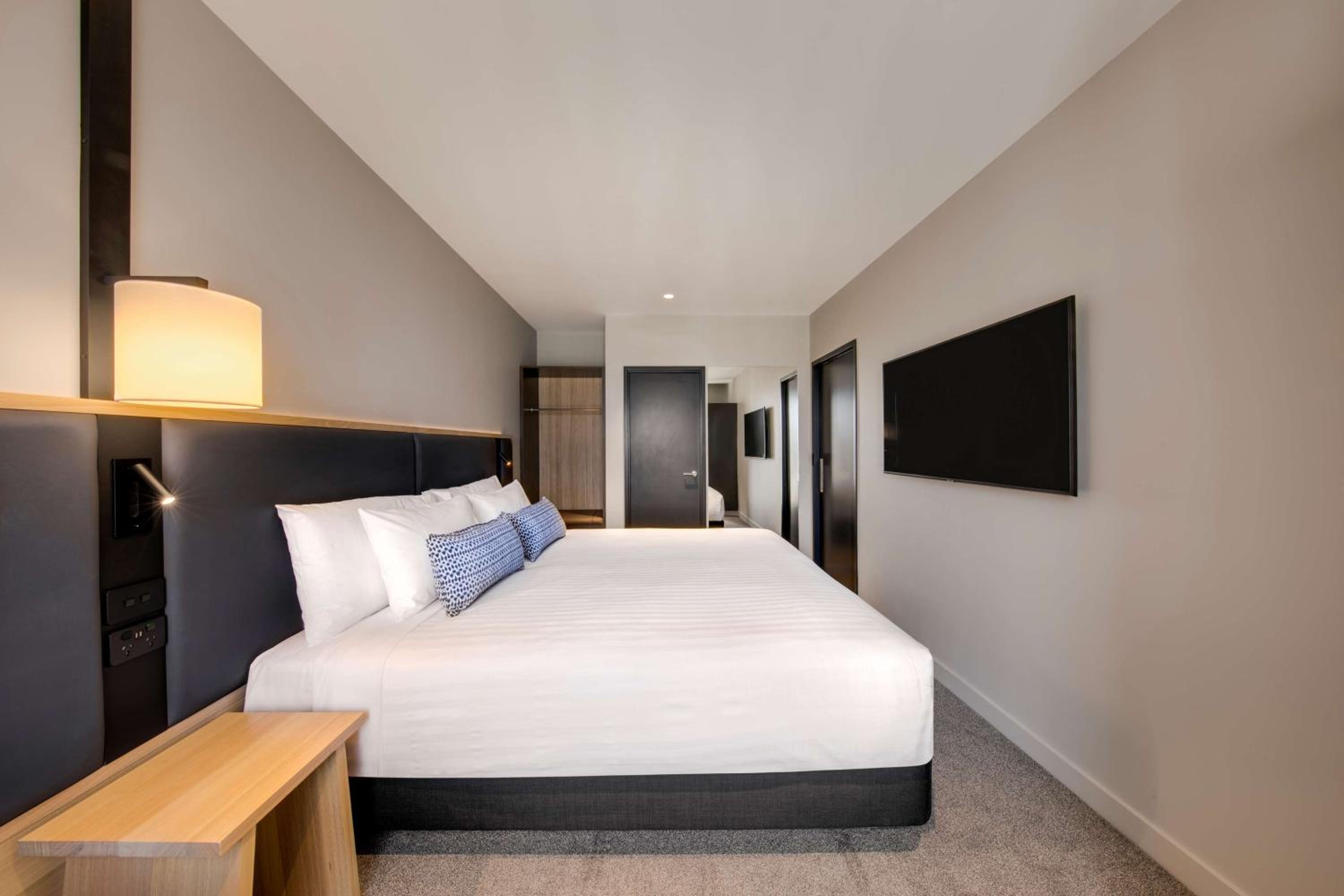 One-Bedroom Apartment - Photo 3