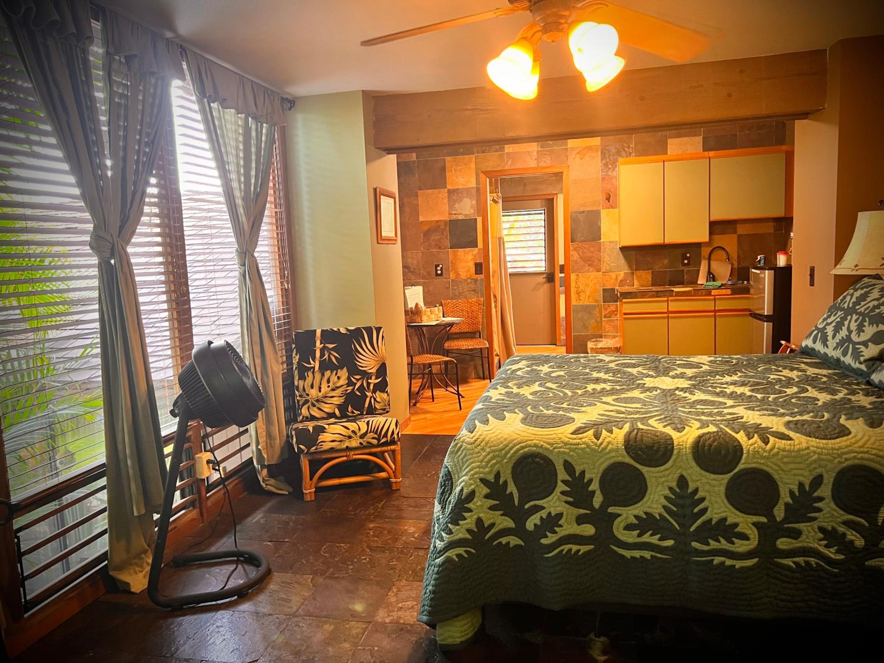 Deluxe Queen Room - Photo 4