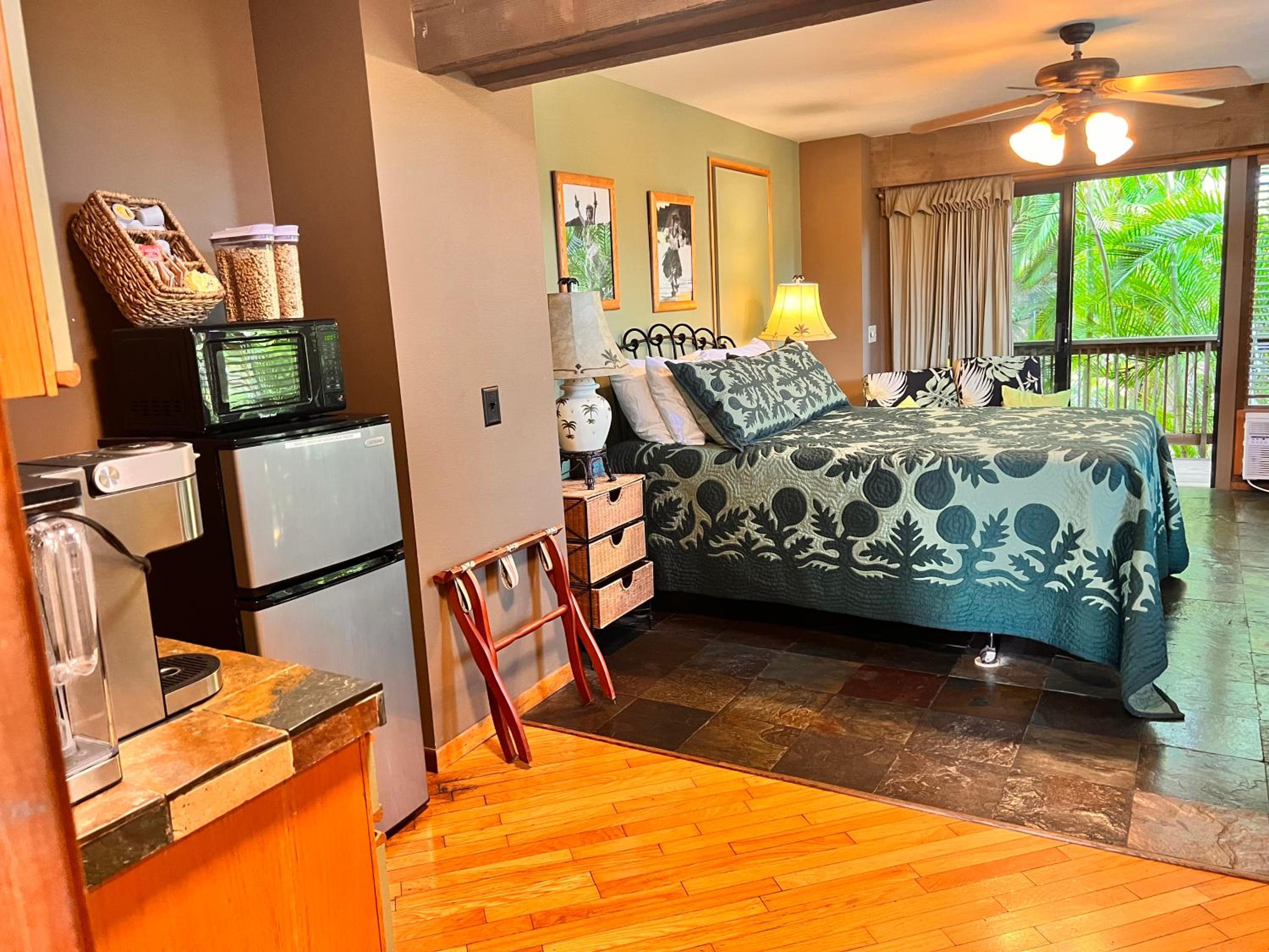 Deluxe Queen Room - Photo 19