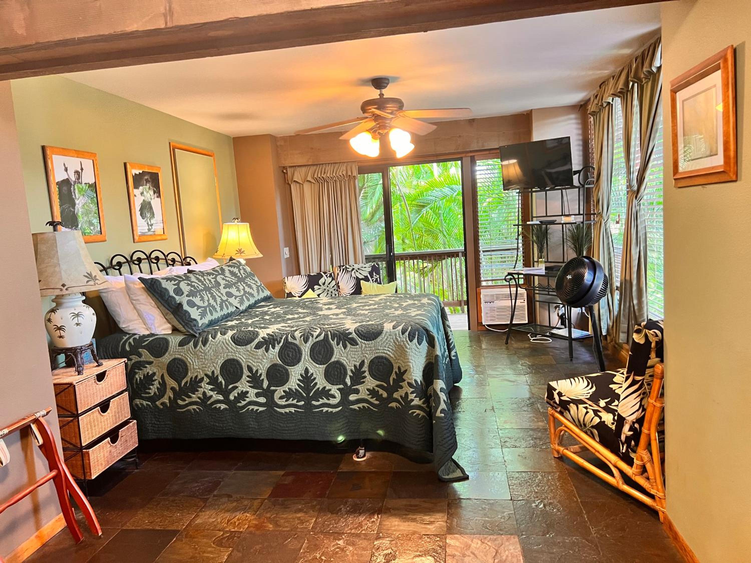 Deluxe Queen Room - Photo 2