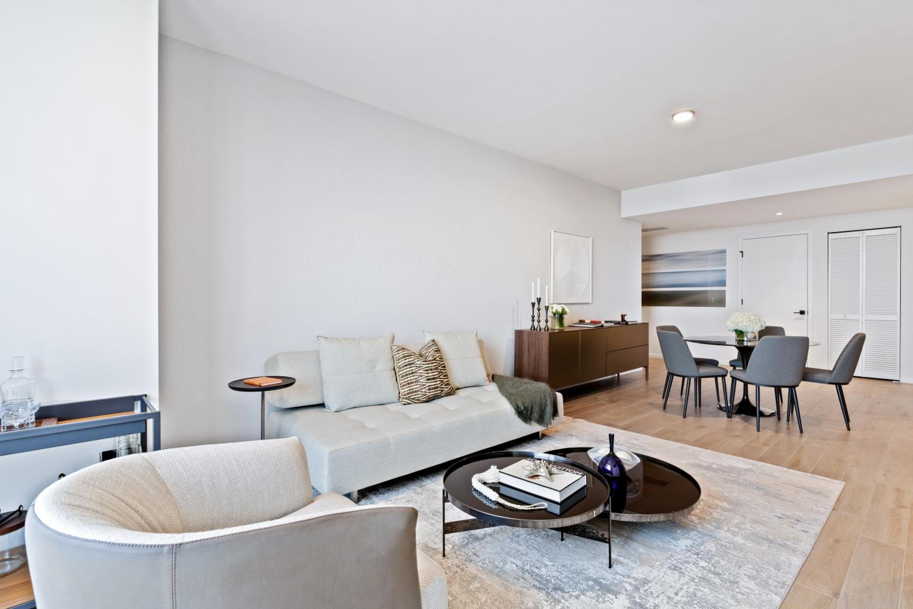 City View Three Bedroom Suite with King/Queen/Two Twins thumbnail 5